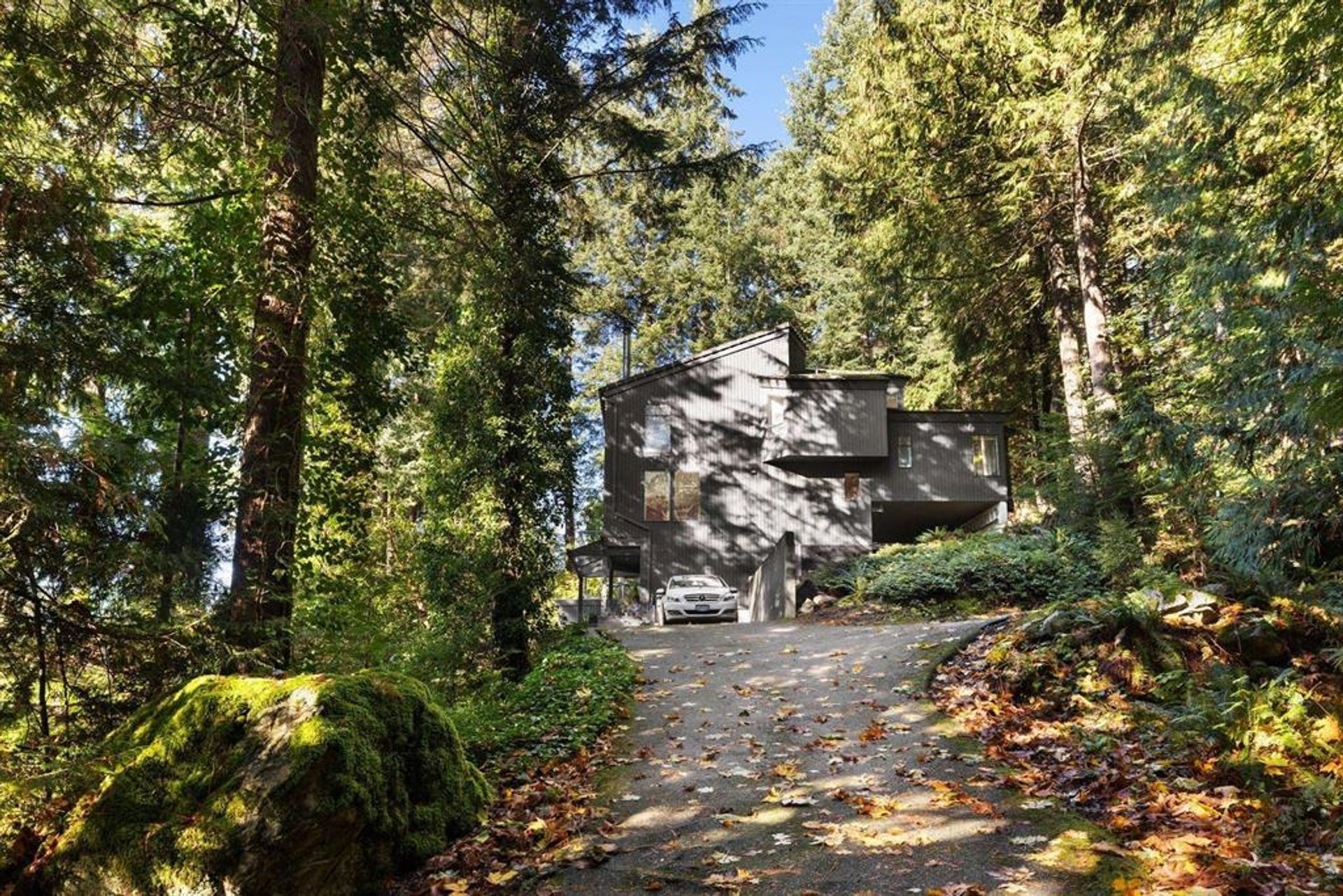 225-mountain-drive-lions-bay-west-vancouver-04 at 225 Mountain Drive, Lions Bay, West Vancouver 225-mountain-drive-lions-bay-west-vancouver-04 at 225 Mountain Drive, Lions Bay, West Vancouver