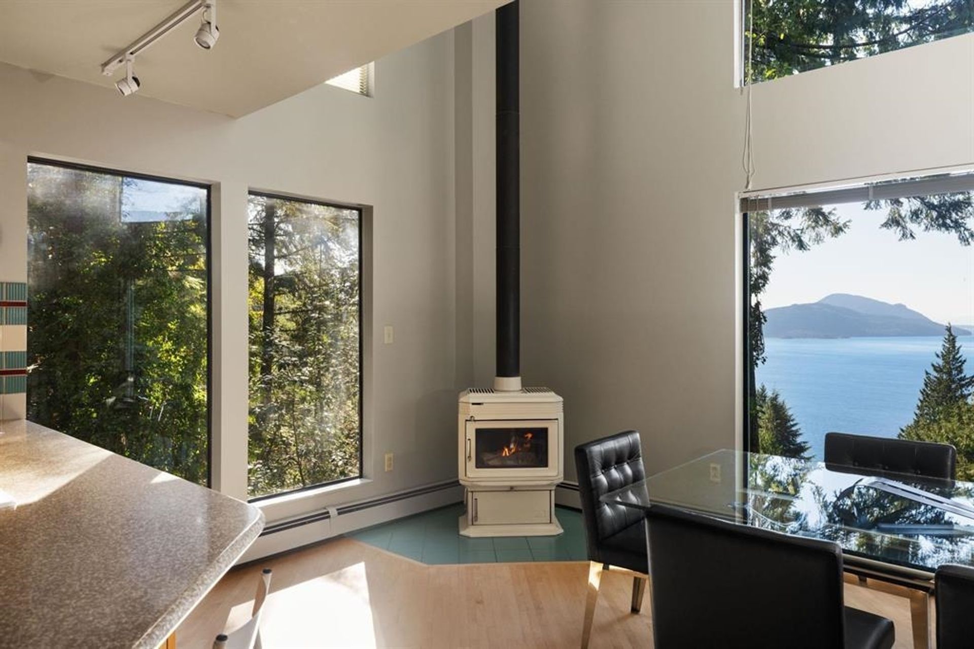 225-mountain-drive-lions-bay-west-vancouver-19 at 225 Mountain Drive, Lions Bay, West Vancouver 225-mountain-drive-lions-bay-west-vancouver-19 at 225 Mountain Drive, Lions Bay, West Vancouver