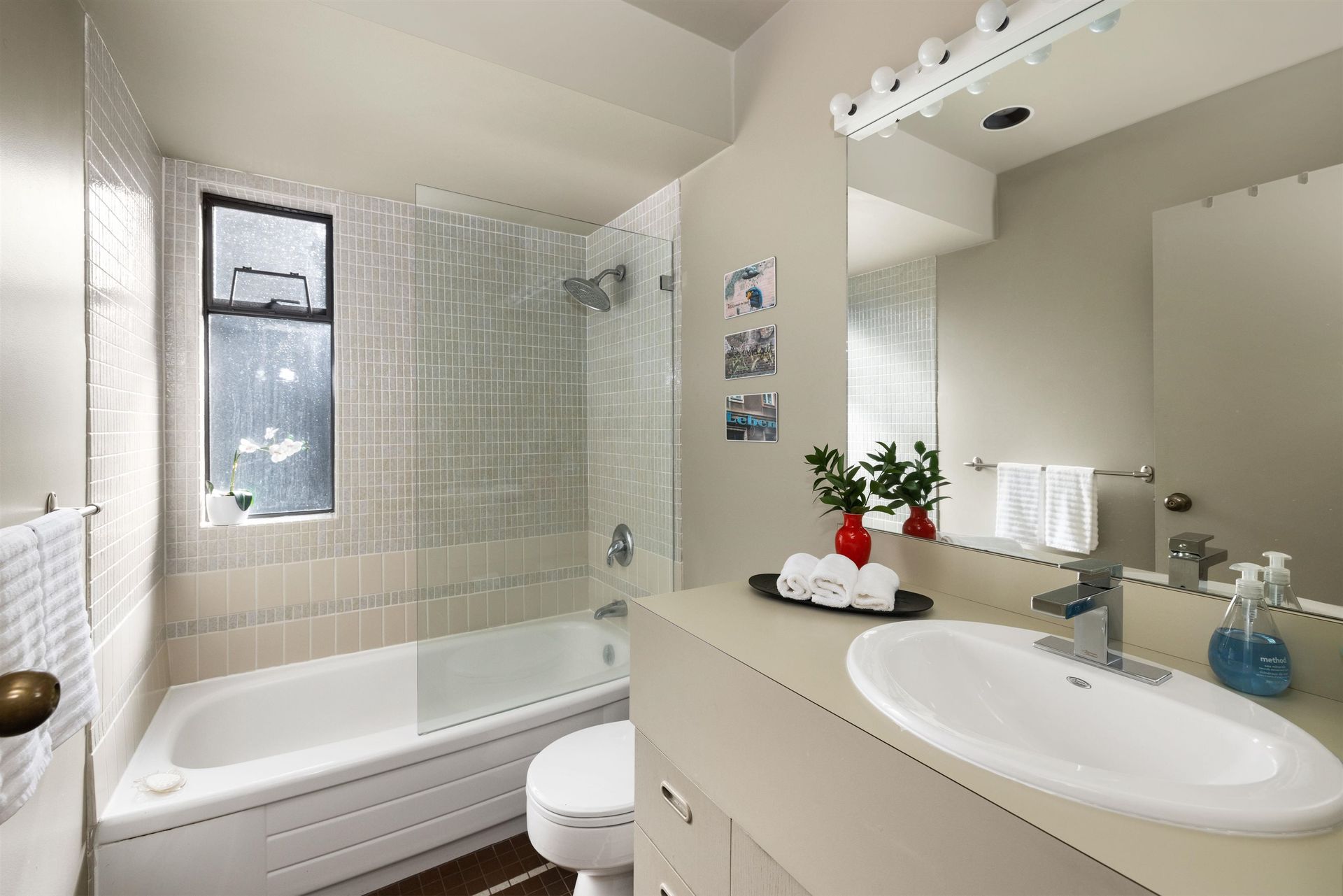 225-mountain-drive-lions-bay-west-vancouver-31 at 225 Mountain Drive, Lions Bay, West Vancouver 225-mountain-drive-lions-bay-west-vancouver-31 at 225 Mountain Drive, Lions Bay, West Vancouver