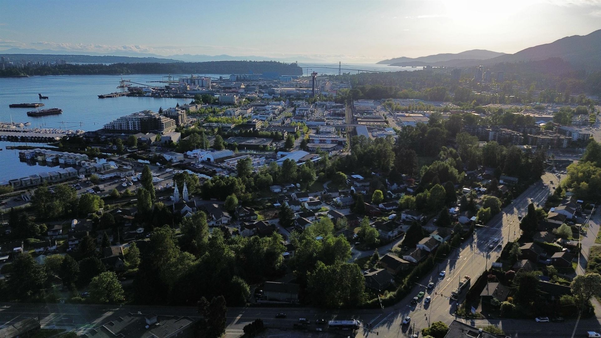 327-w-2nd-street-lower-lonsdale-north-vancouver-03 at 301 - 327 W 2nd Street, Lower Lonsdale, North Vancouver 327-w-2nd-street-lower-lonsdale-north-vancouver-03 at 301 - 327 W 2nd Street, Lower Lonsdale, North Vancouver