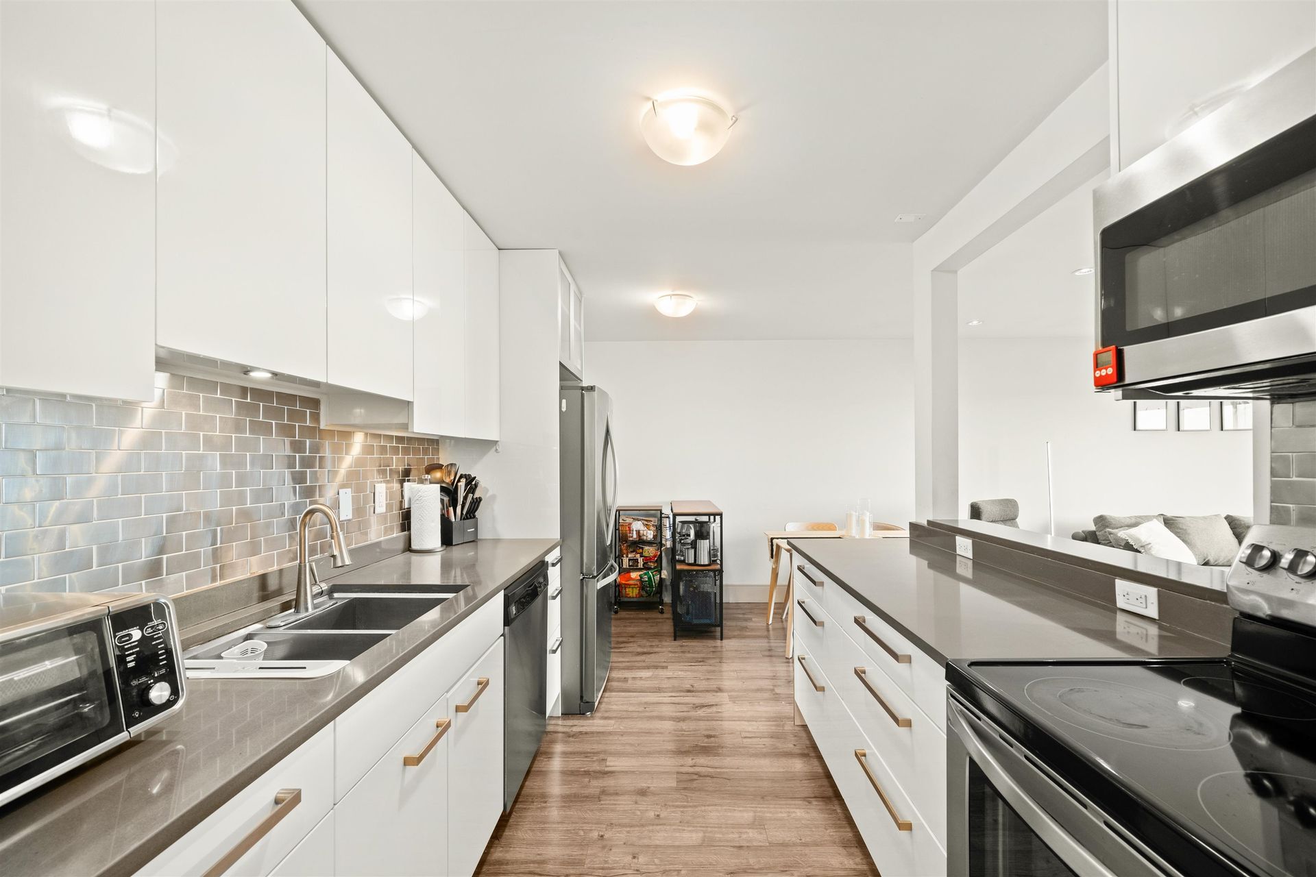 327-w-2nd-street-lower-lonsdale-north-vancouver-14 at 301 - 327 W 2nd Street, Lower Lonsdale, North Vancouver 327-w-2nd-street-lower-lonsdale-north-vancouver-14 at 301 - 327 W 2nd Street, Lower Lonsdale, North Vancouver