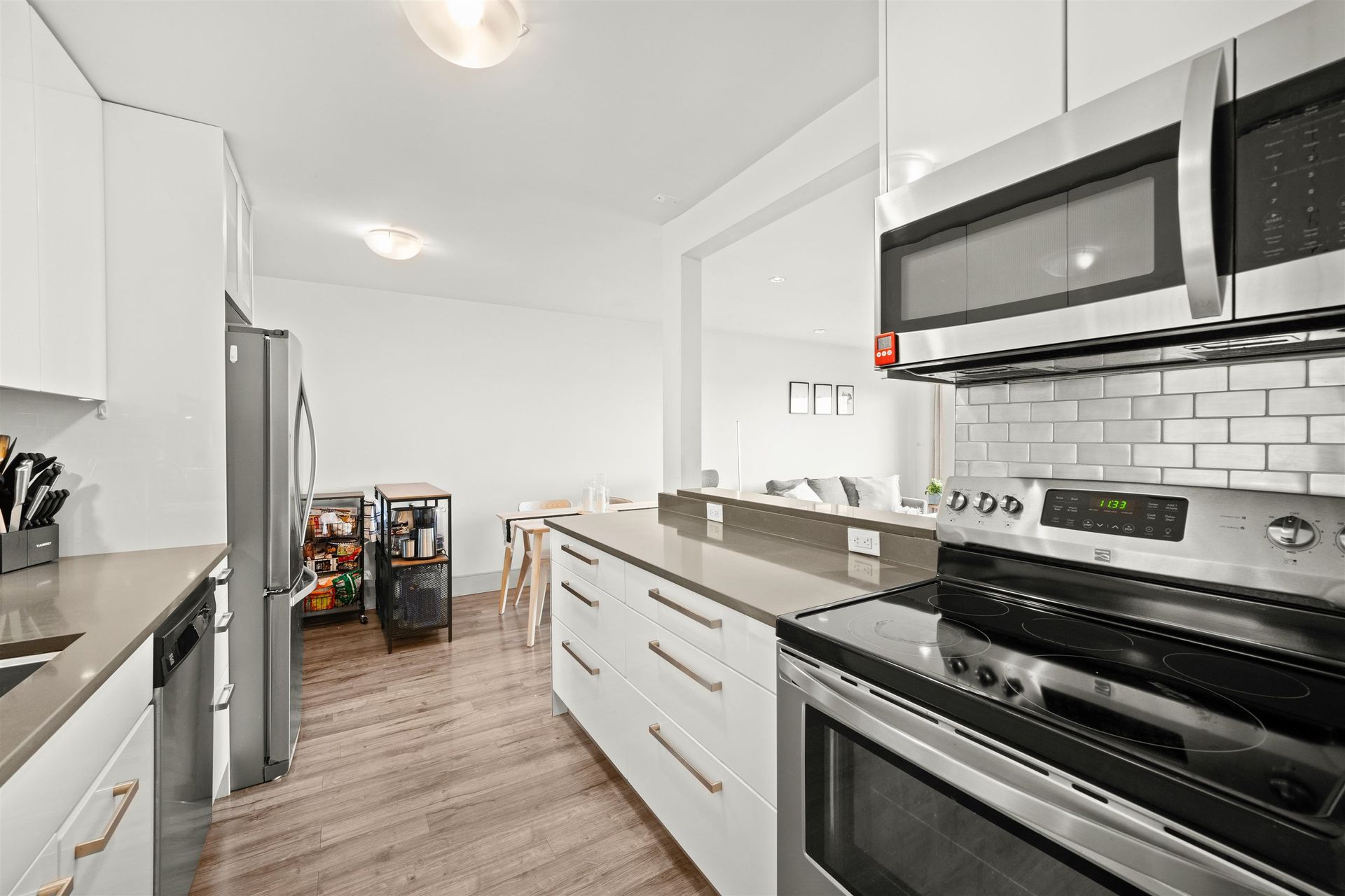 327-w-2nd-street-lower-lonsdale-north-vancouver-15 at 301 - 327 W 2nd Street, Lower Lonsdale, North Vancouver 327-w-2nd-street-lower-lonsdale-north-vancouver-15 at 301 - 327 W 2nd Street, Lower Lonsdale, North Vancouver