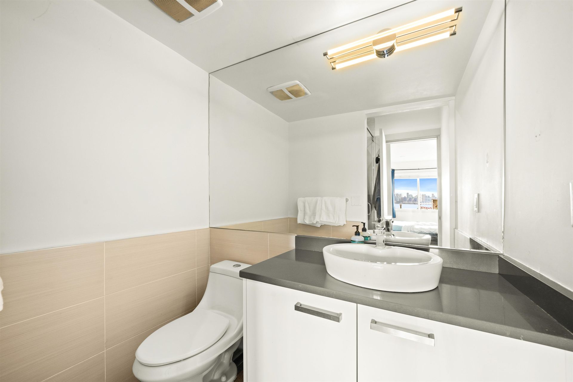 327-w-2nd-street-lower-lonsdale-north-vancouver-18 at 301 - 327 W 2nd Street, Lower Lonsdale, North Vancouver 327-w-2nd-street-lower-lonsdale-north-vancouver-18 at 301 - 327 W 2nd Street, Lower Lonsdale, North Vancouver