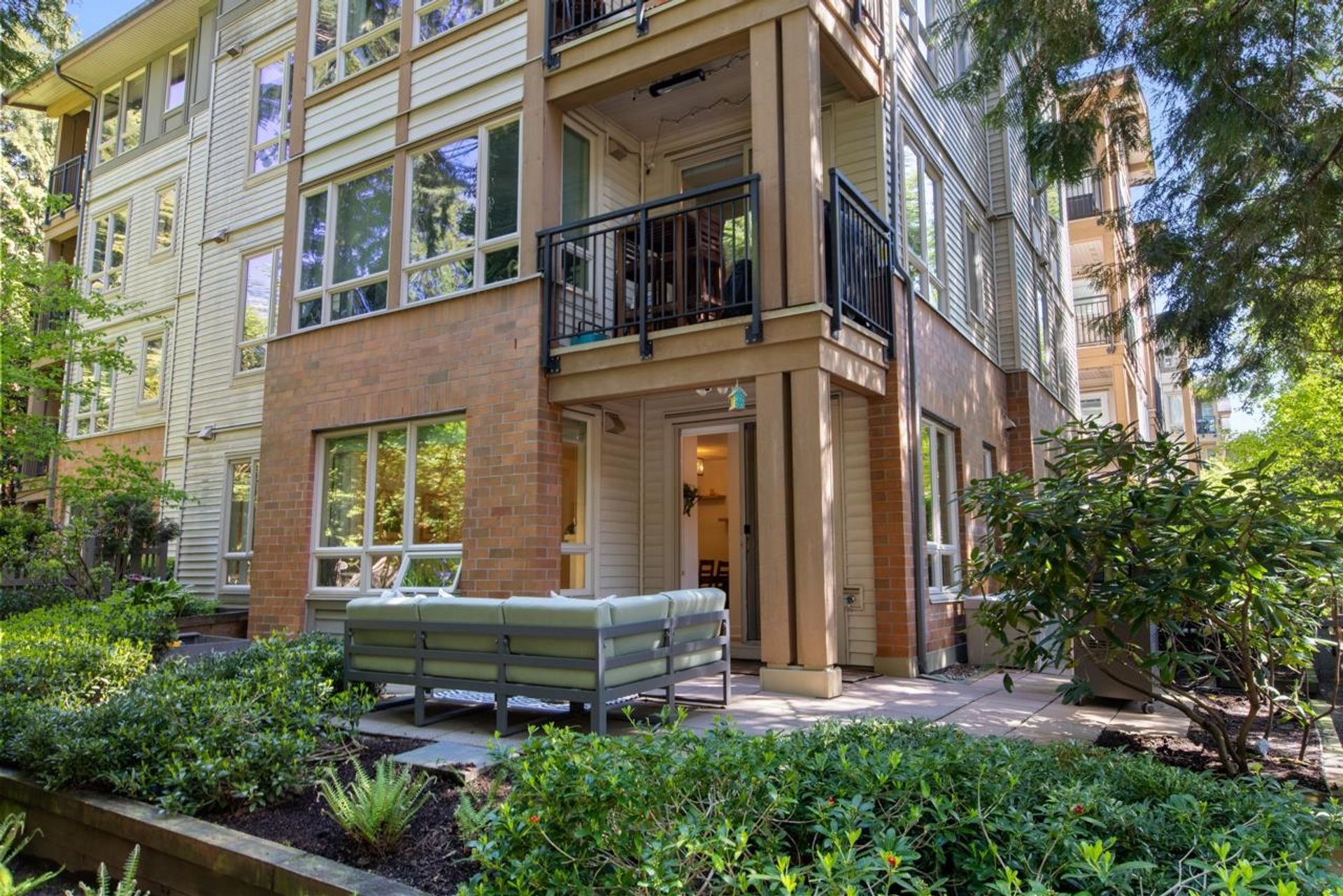 111 - 1111 E 27th Street, Lynn Valley, North Vancouver photo number 1 111 - 1111 E 27th Street, Lynn Valley, North Vancouver photo number 1