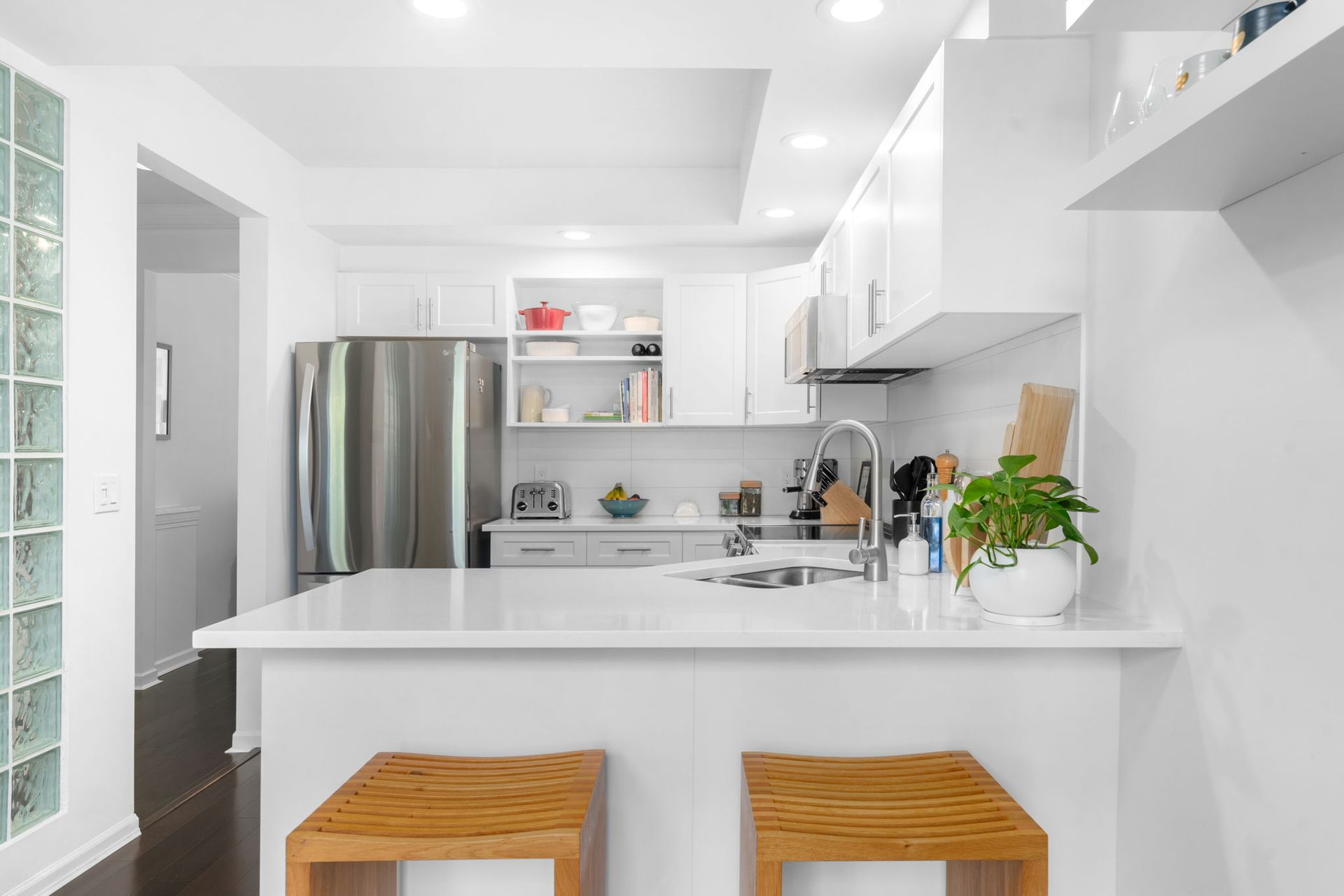 16-web-or-mls-_a739339 at 204 - 3151 Woodbine Drive, Edgemont, North Vancouver 16-web-or-mls-_a739339 at 204 - 3151 Woodbine Drive, Edgemont, North Vancouver