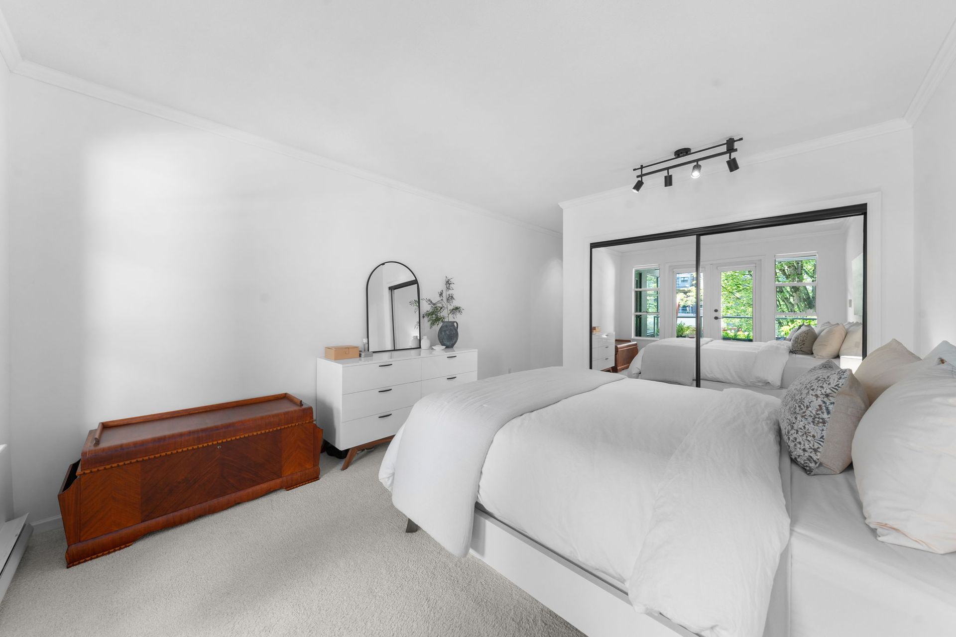 23-web-or-mls-_a739267 at 204 - 3151 Woodbine Drive, Edgemont, North Vancouver 23-web-or-mls-_a739267 at 204 - 3151 Woodbine Drive, Edgemont, North Vancouver