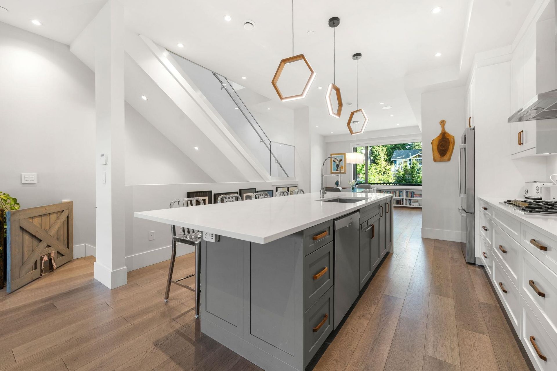 629-e-4th-street-queensbury-north-vancouver-05 at 629 E 4th Street, Queensbury, North Vancouver 629-e-4th-street-queensbury-north-vancouver-05 at 629 E 4th Street, Queensbury, North Vancouver