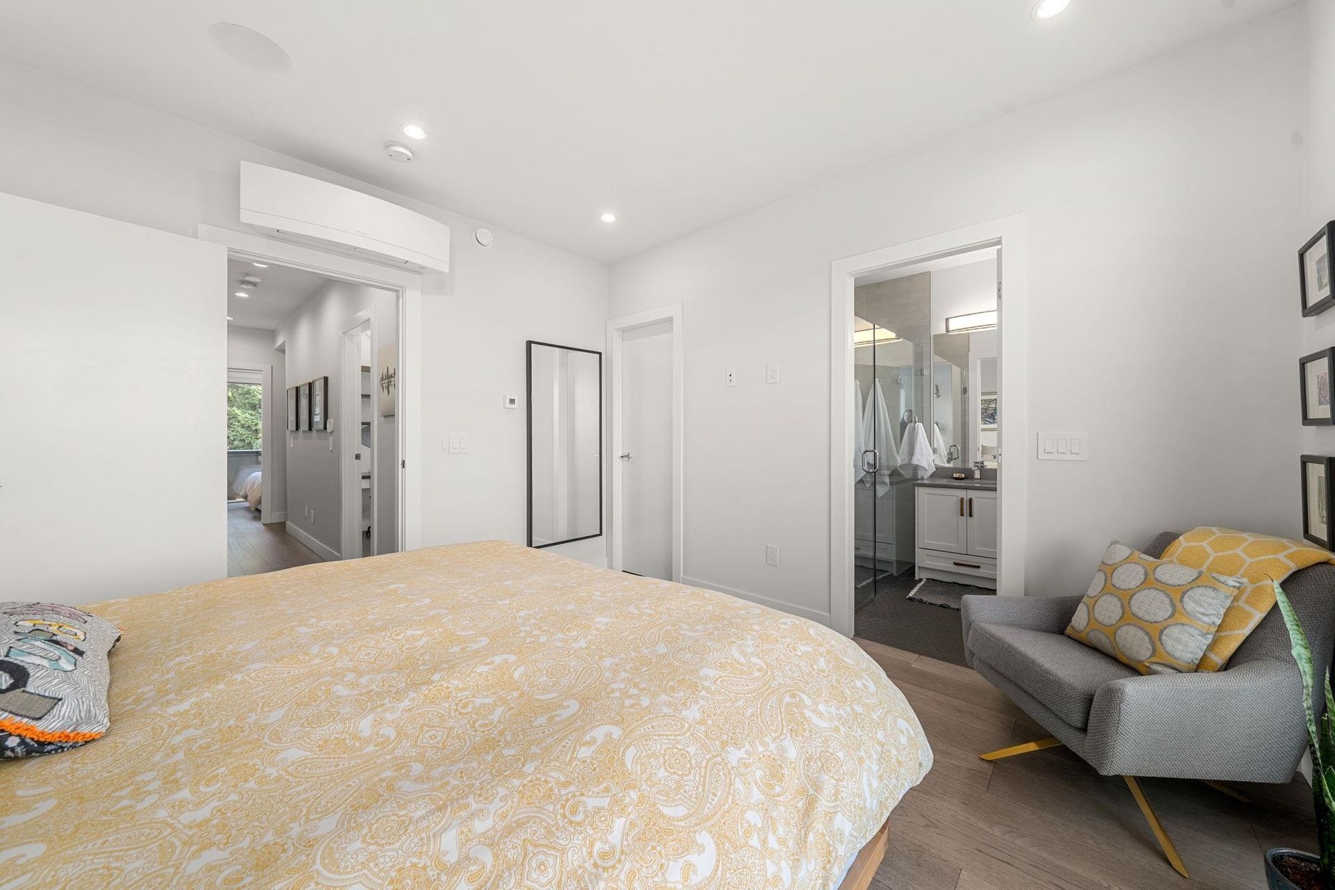 629-e-4th-street-queensbury-north-vancouver-18 at 629 E 4th Street, Queensbury, North Vancouver 629-e-4th-street-queensbury-north-vancouver-18 at 629 E 4th Street, Queensbury, North Vancouver