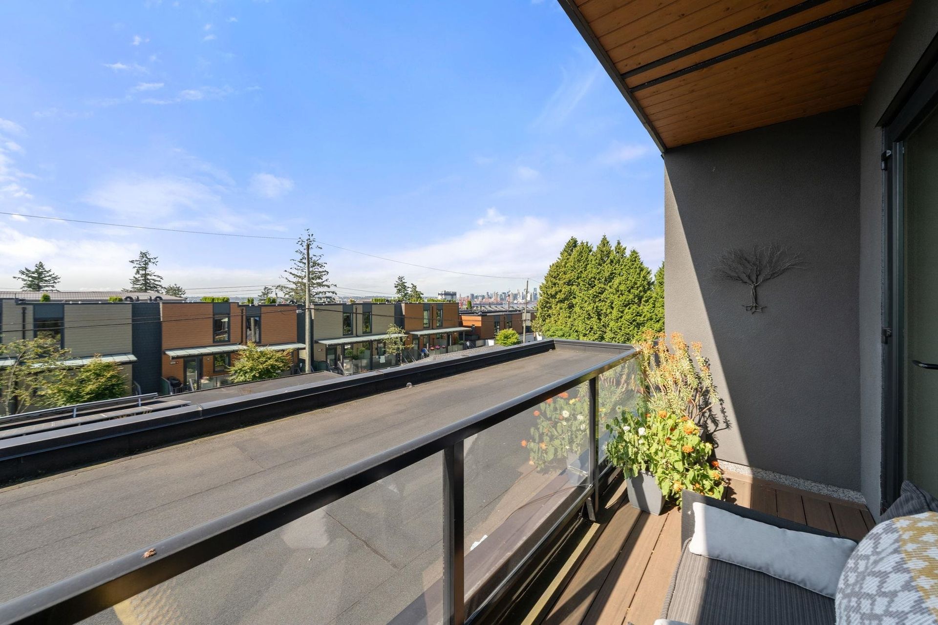 629-e-4th-street-queensbury-north-vancouver-20 at 629 E 4th Street, Queensbury, North Vancouver 629-e-4th-street-queensbury-north-vancouver-20 at 629 E 4th Street, Queensbury, North Vancouver