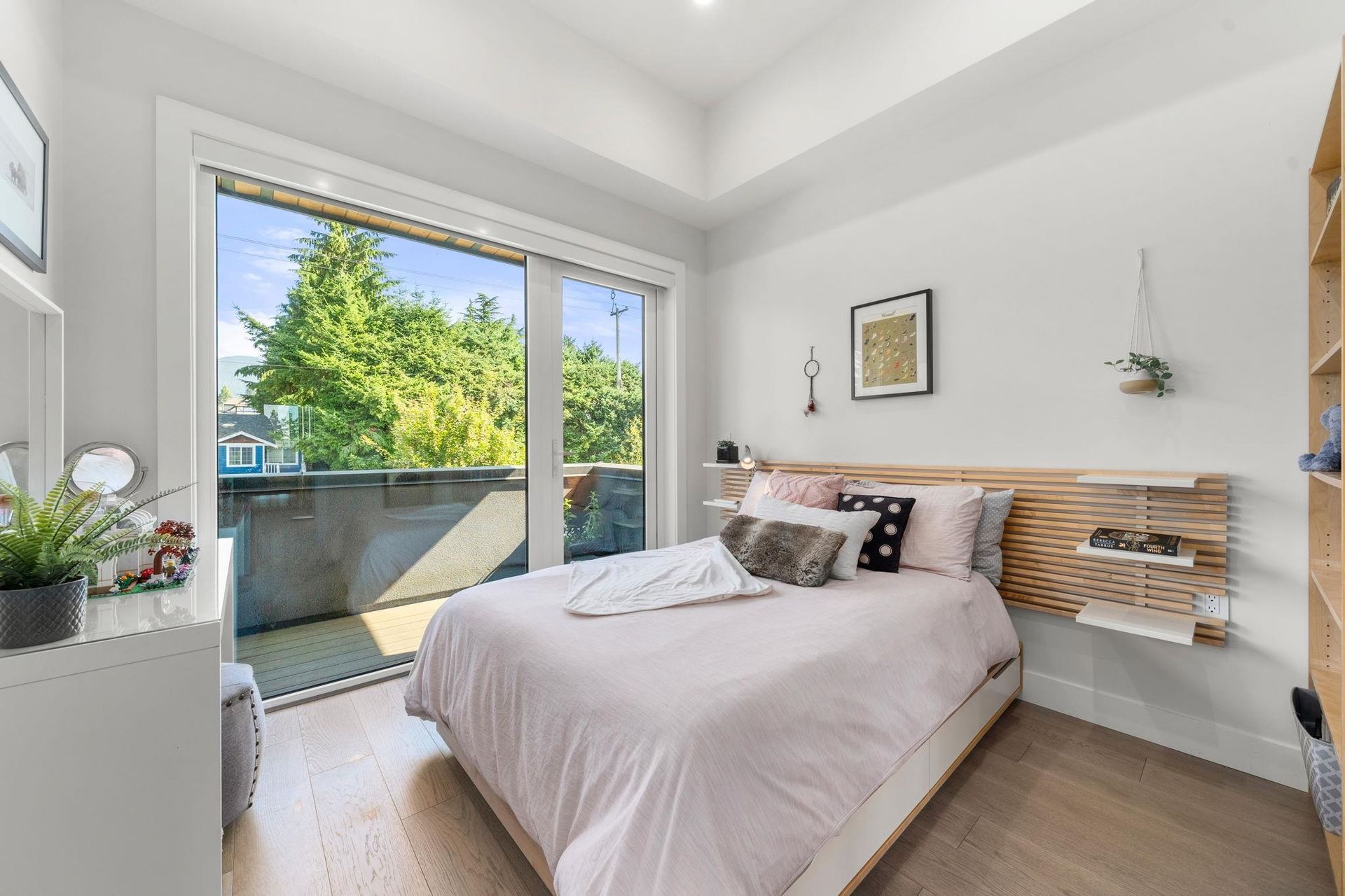 629-e-4th-street-queensbury-north-vancouver-22 at 629 E 4th Street, Queensbury, North Vancouver 629-e-4th-street-queensbury-north-vancouver-22 at 629 E 4th Street, Queensbury, North Vancouver