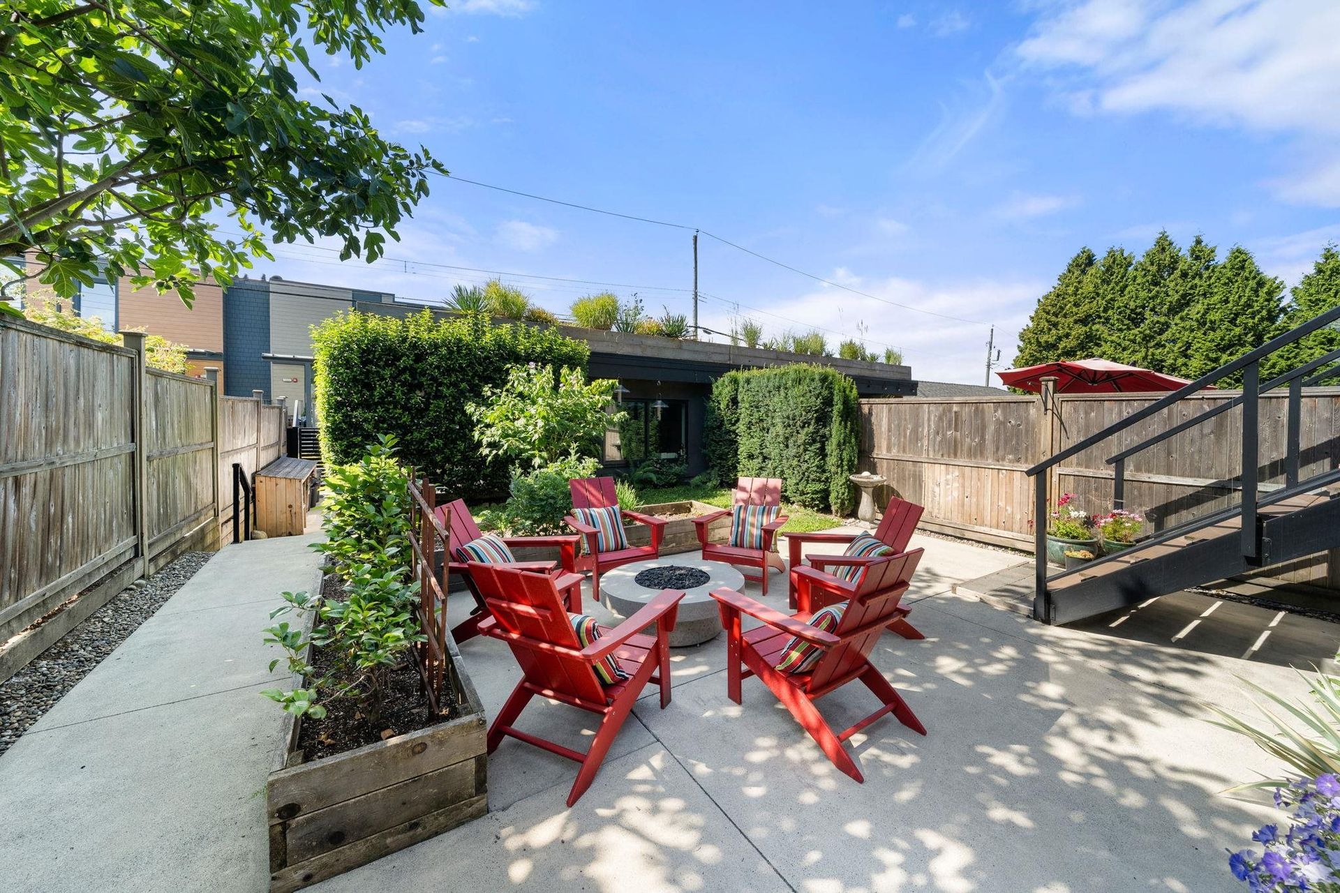 629-e-4th-street-queensbury-north-vancouver-28 at 629 E 4th Street, Queensbury, North Vancouver 629-e-4th-street-queensbury-north-vancouver-28 at 629 E 4th Street, Queensbury, North Vancouver