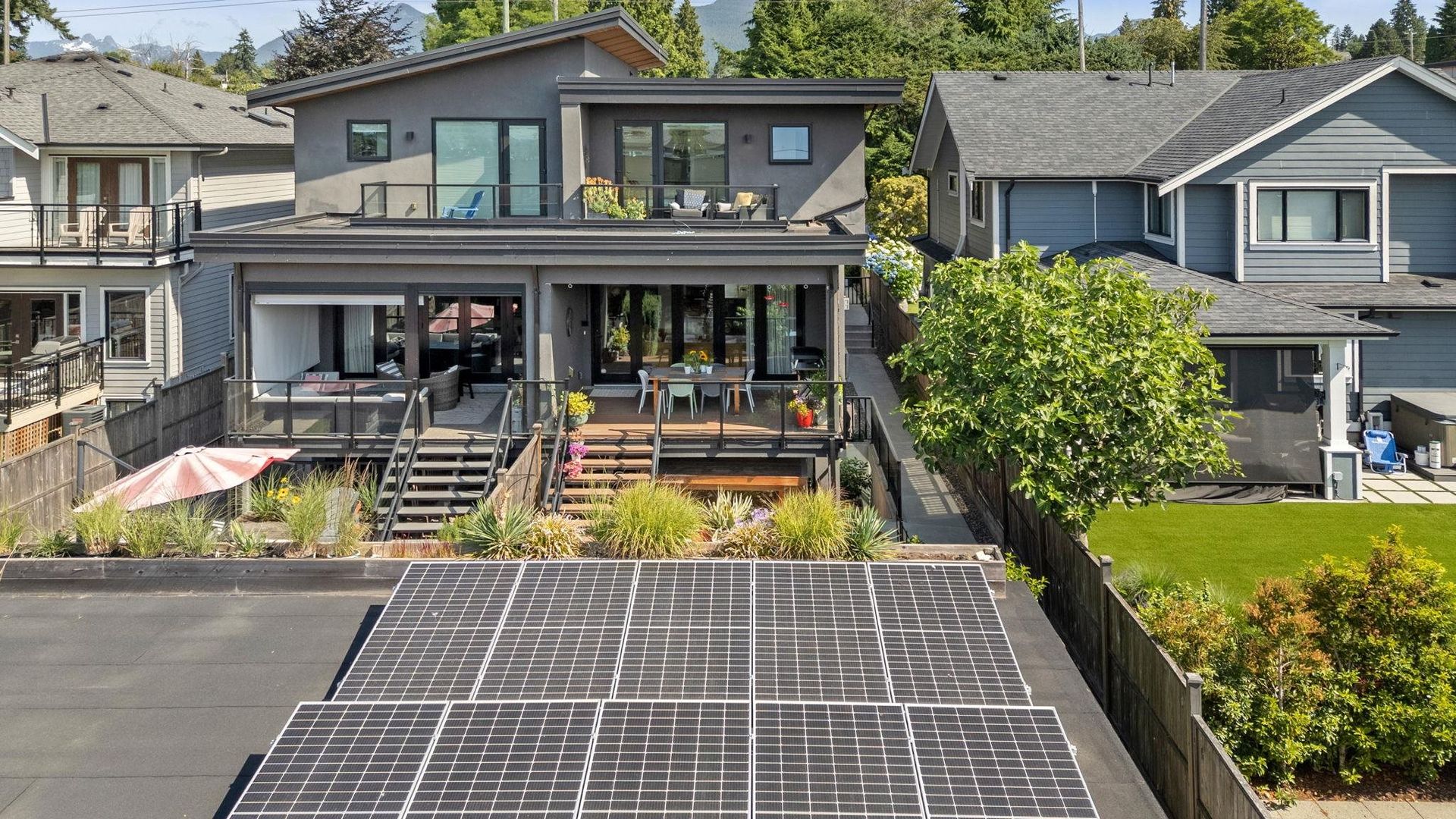 629-e-4th-street-queensbury-north-vancouver-35 at 629 E 4th Street, Queensbury, North Vancouver 629-e-4th-street-queensbury-north-vancouver-35 at 629 E 4th Street, Queensbury, North Vancouver