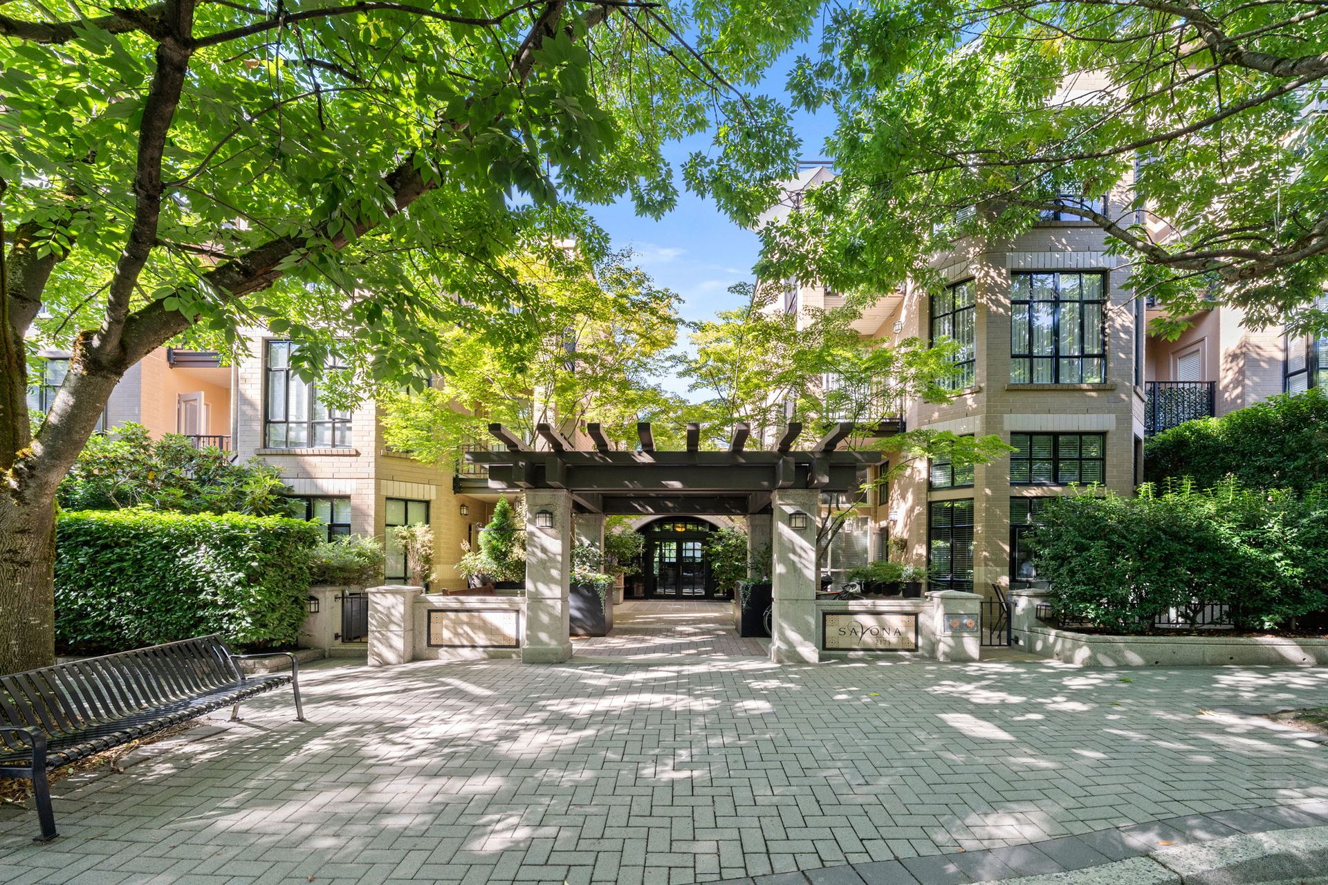 400 - 2175 Salal Drive, Kitsilano, Vancouver West photo number 1 400 - 2175 Salal Drive, Kitsilano, Vancouver West photo number 1