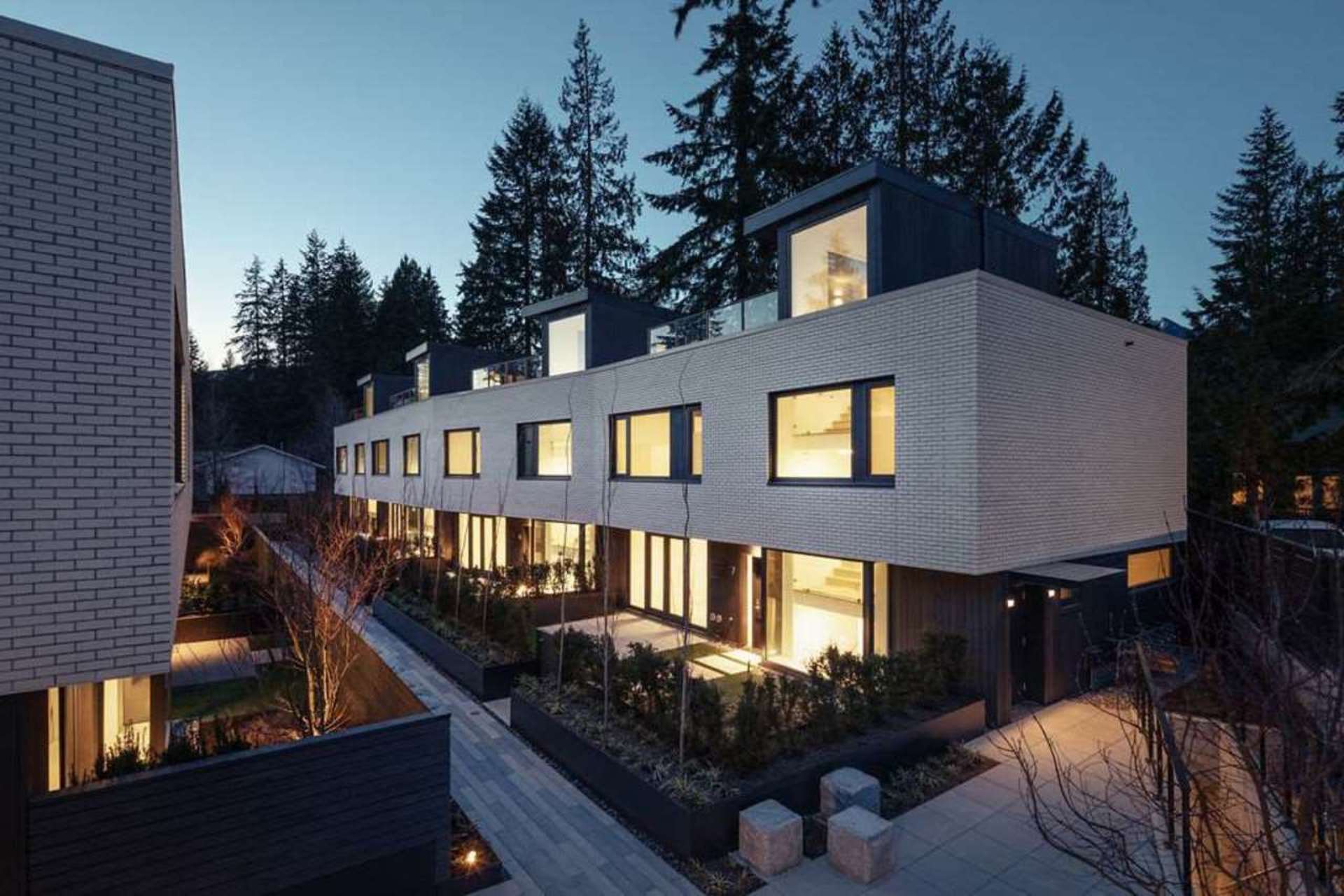 5 - 3730 Edgemont Boulevard, Edgemont, North Vancouver photo number 1 5 - 3730 Edgemont Boulevard, Edgemont, North Vancouver photo number 1