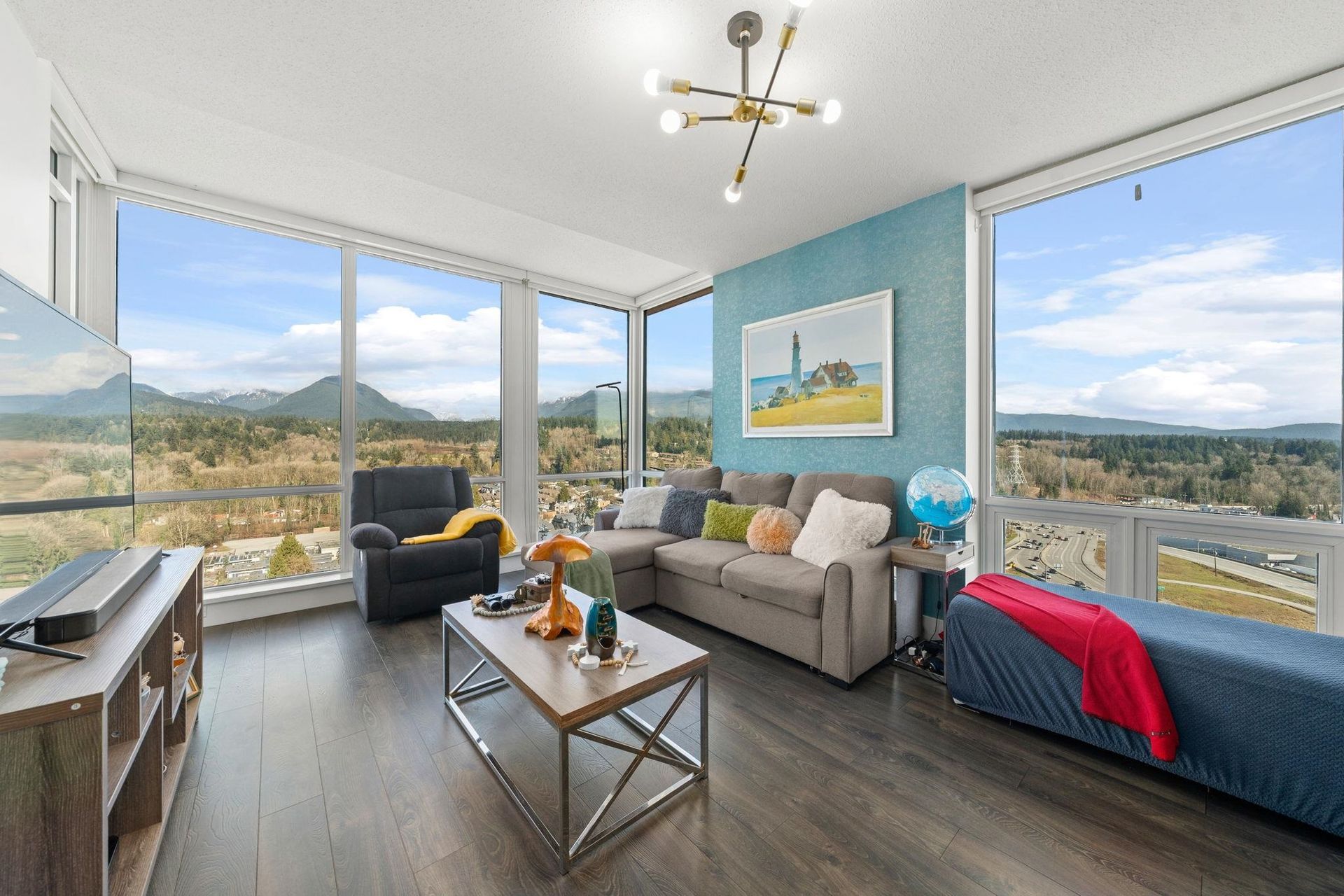 2202 - 1550 Fern Street, Lynnmour, North Vancouver photo number 1