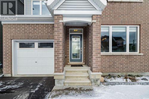 764-vennecy-terrace-chapel-hill-south-ottawa-03 at 764 Vennecy Terrace, Chapel Hill South, Ottawa