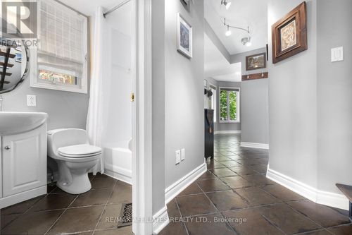 255-kent-street-ottawa-centre-ottawa-11 at 255 Kent Street, Ottawa Centre, Ottawa