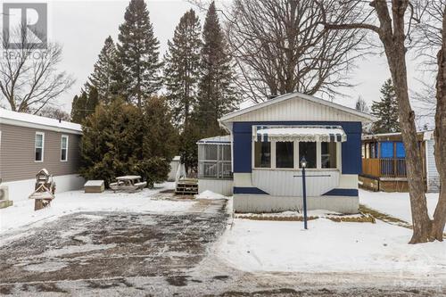 3-maplewood-avenue-lakewood-estates-carleton-place-01 at 3 Maplewood Avenue, Lakewood Estates, Carleton Place