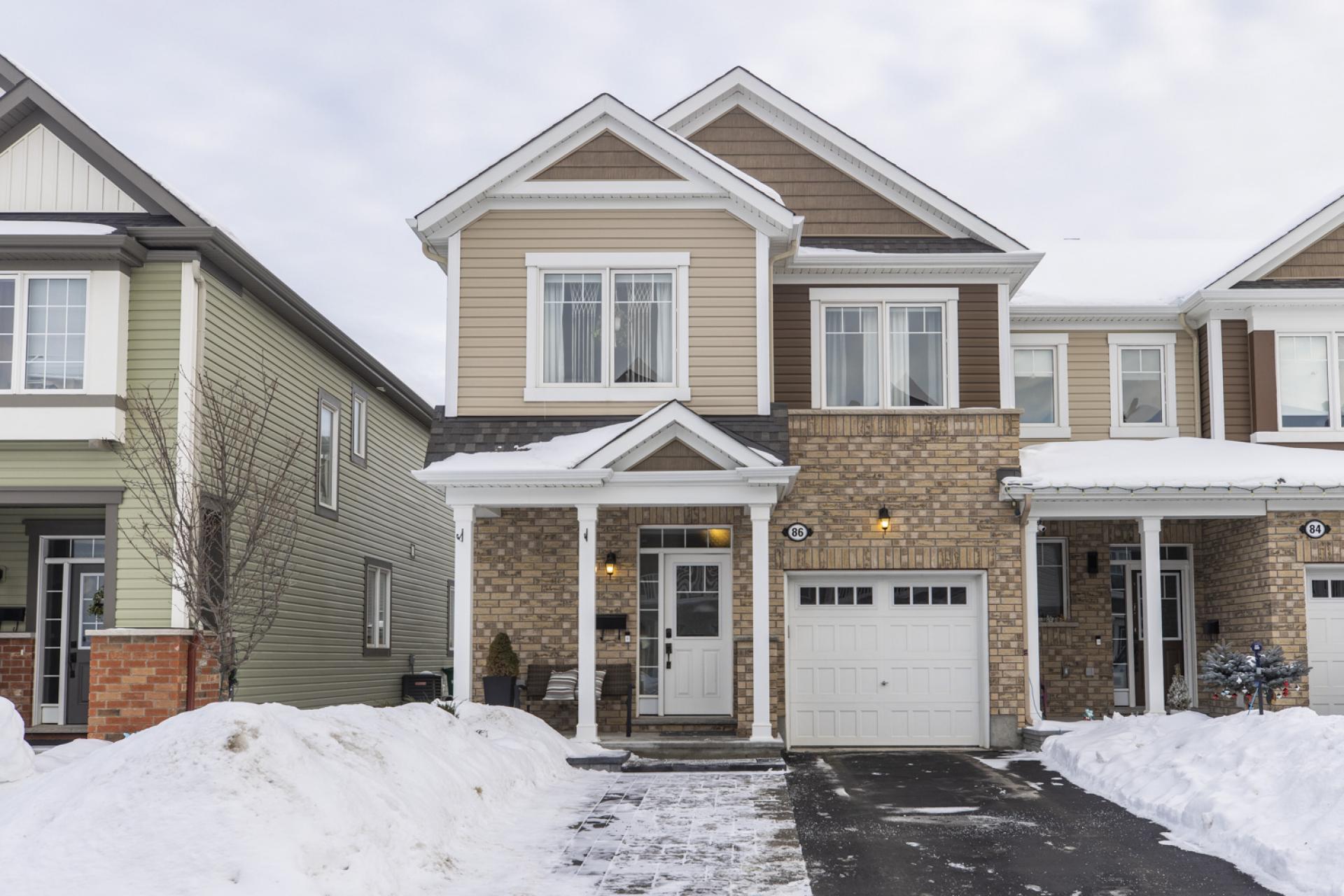 86 Buffalograss Cresent, Ottawa by Laura Keller Real Estate Team 86 Buffalograss Cresent, Ottawa