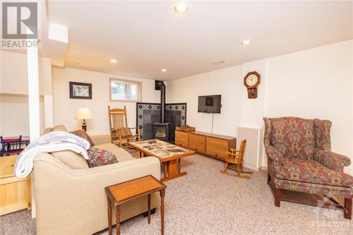 2074-arch-street-elmvale-acres-ottawa-22 at 2074 Arch Street, Elmvale Acres, Ottawa