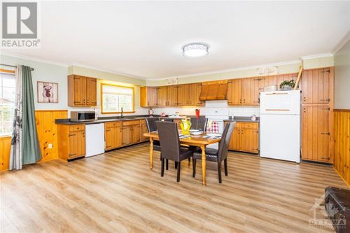 54-largo-crescent-meadowlands-ottawa-08 at 54 Largo Crescent, Meadowlands, Ottawa