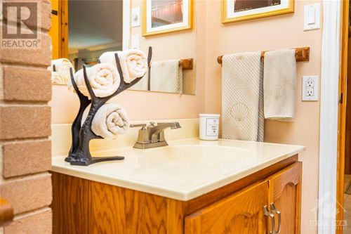 54-largo-crescent-meadowlands-ottawa-14 at 54 Largo Crescent, Meadowlands, Ottawa