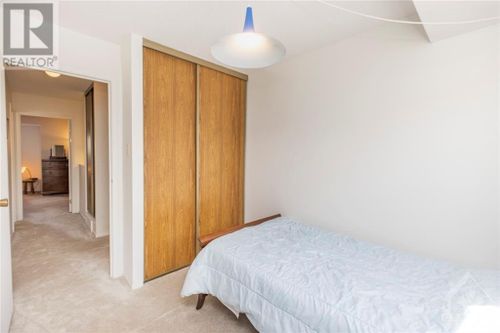 2661-pimlico-crescent-hunt-club-ridge-ottawa-20 at 2661 Pimlico Crescent, Hunt Club Ridge, Ottawa