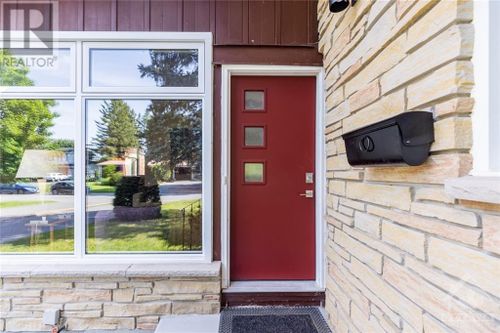 8-parker-avenue-crestview-ottawa-02 at 8 Parker Avenue, Crestview, Ottawa