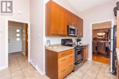 8-parker-avenue-crestview-ottawa-11 at 8 Parker Avenue, Crestview, Ottawa