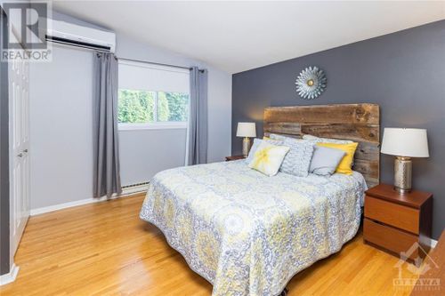 8-parker-avenue-crestview-ottawa-14 at 8 Parker Avenue, Crestview, Ottawa