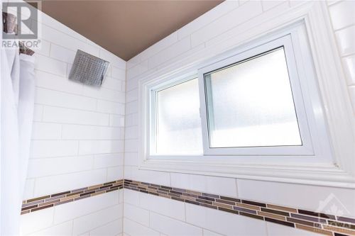 8-parker-avenue-crestview-ottawa-19 at 8 Parker Avenue, Crestview, Ottawa