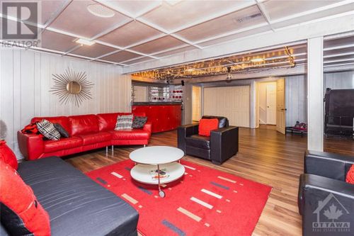 8-parker-avenue-crestview-ottawa-23 at 8 Parker Avenue, Crestview, Ottawa