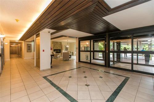 1025-richmond-road-unit501-woodroffe-ottawa-05 at 501 - 1025 Richmond Road, Nepean, Ottawa