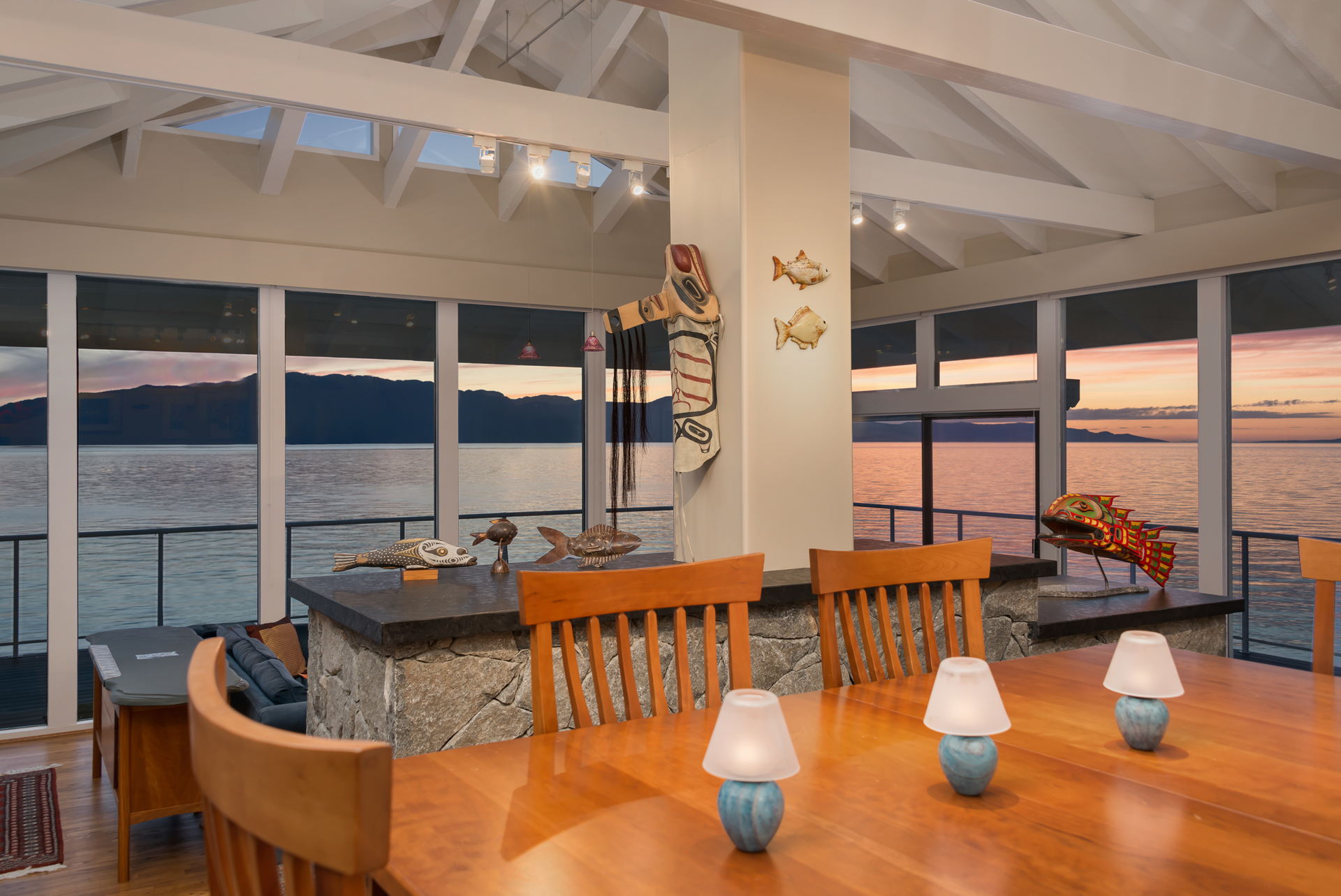 11113 Sunshine Coast Highway Halfmn Bay Secret Cv Redroofs