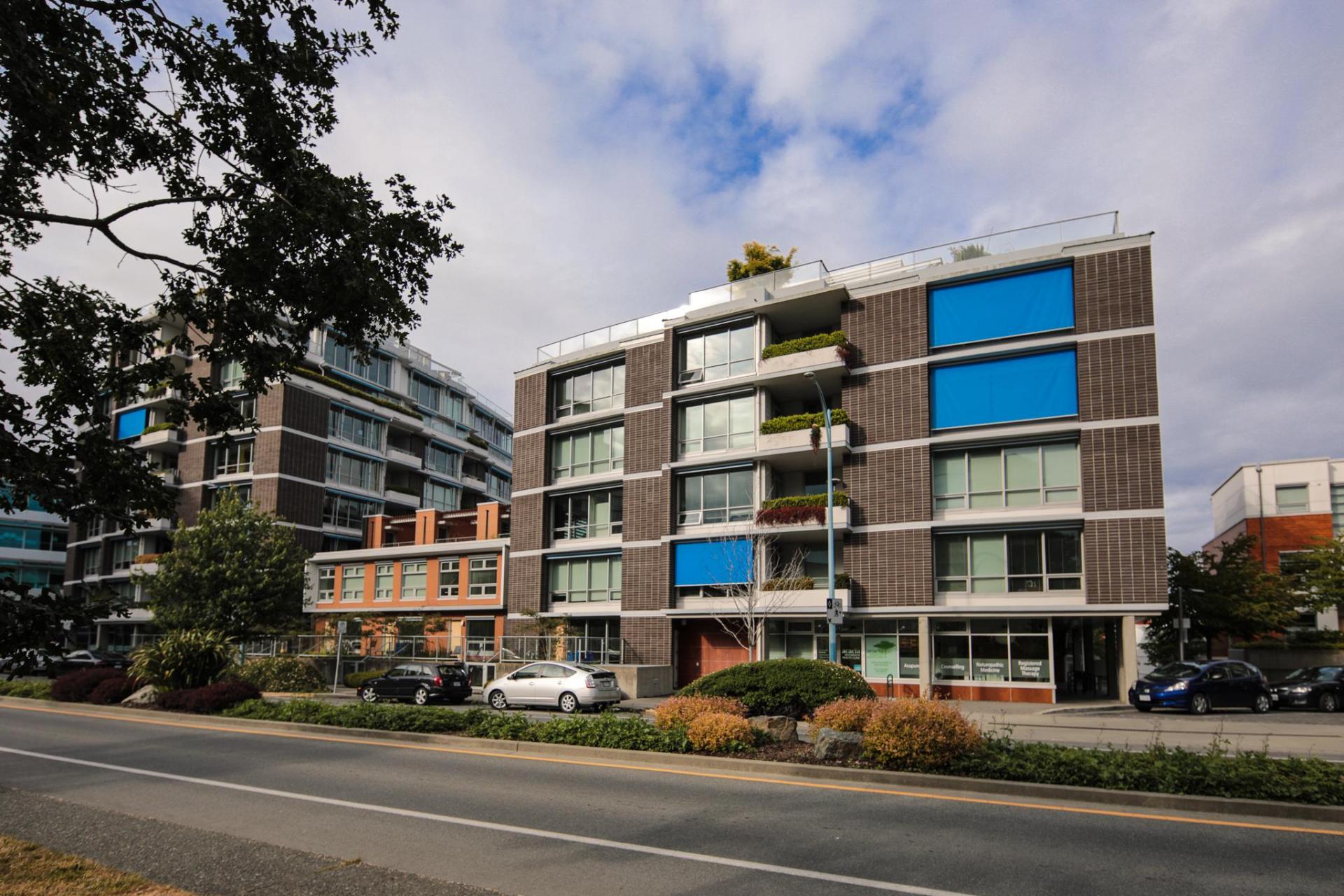 304 - 391 Tyee Road, Victoria West 