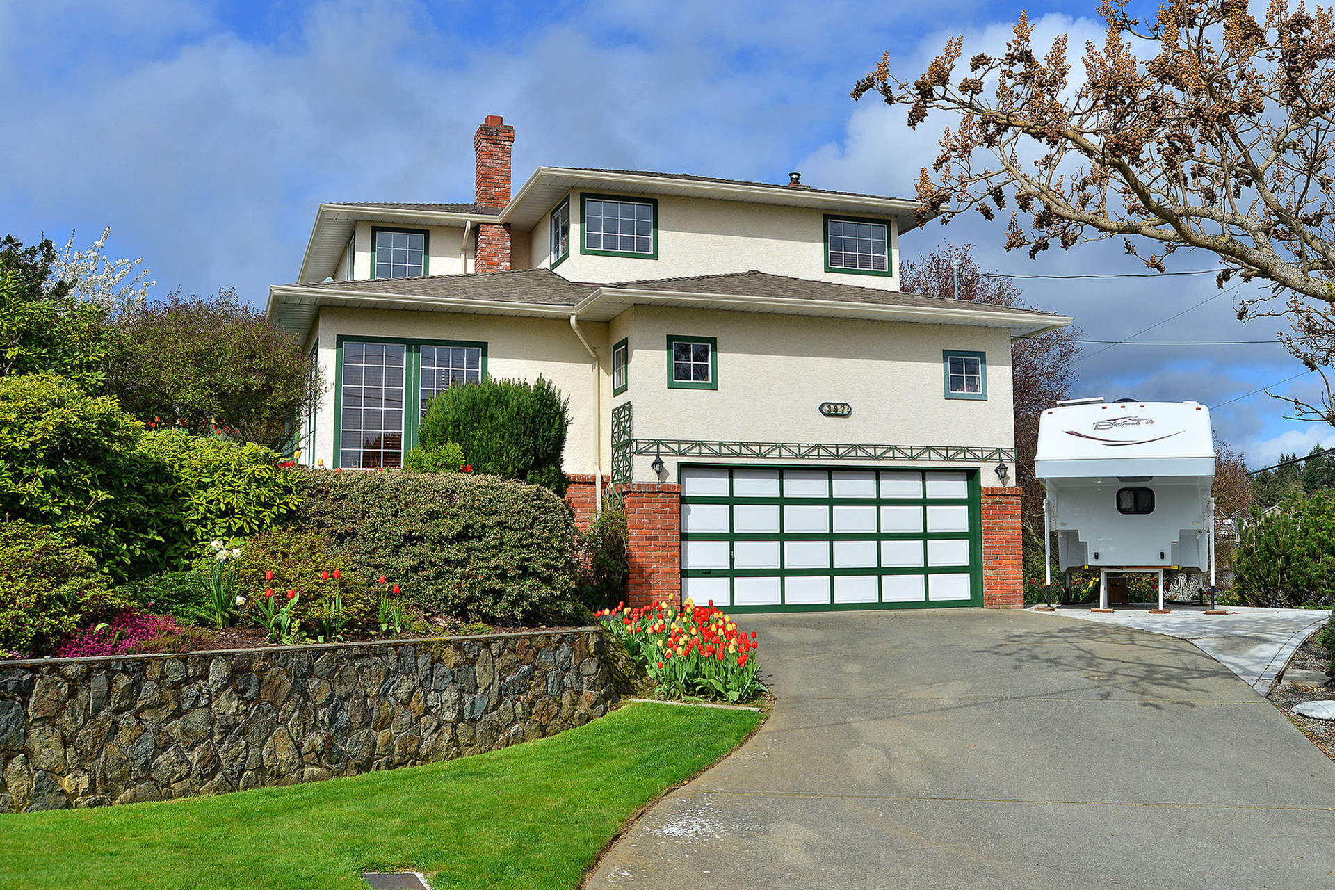 Driveway at 397 Crystalview Terrace, Atkins, Langford