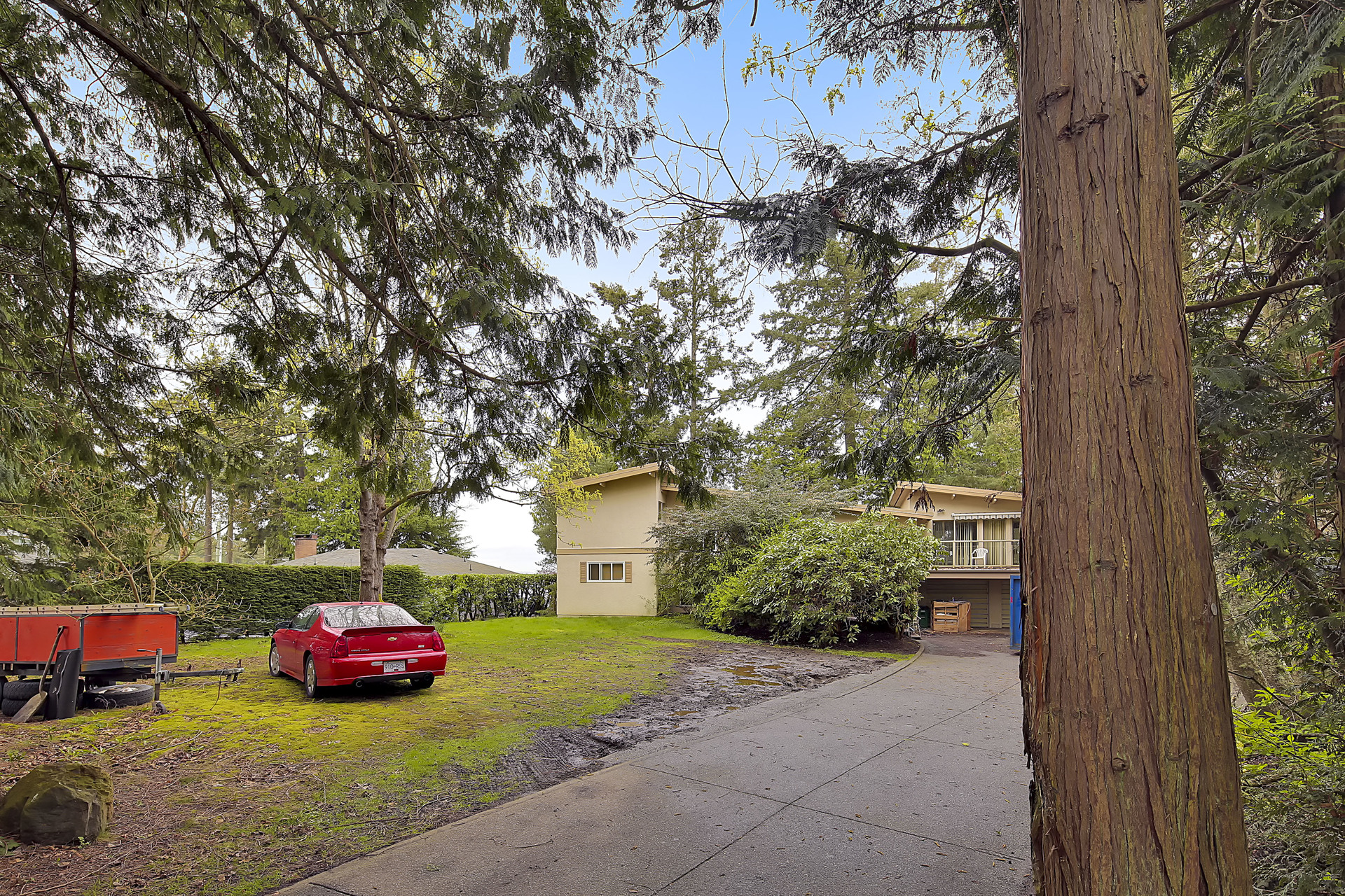 Driveway at 2602 James Island Road, Turgoose, Central Saanich