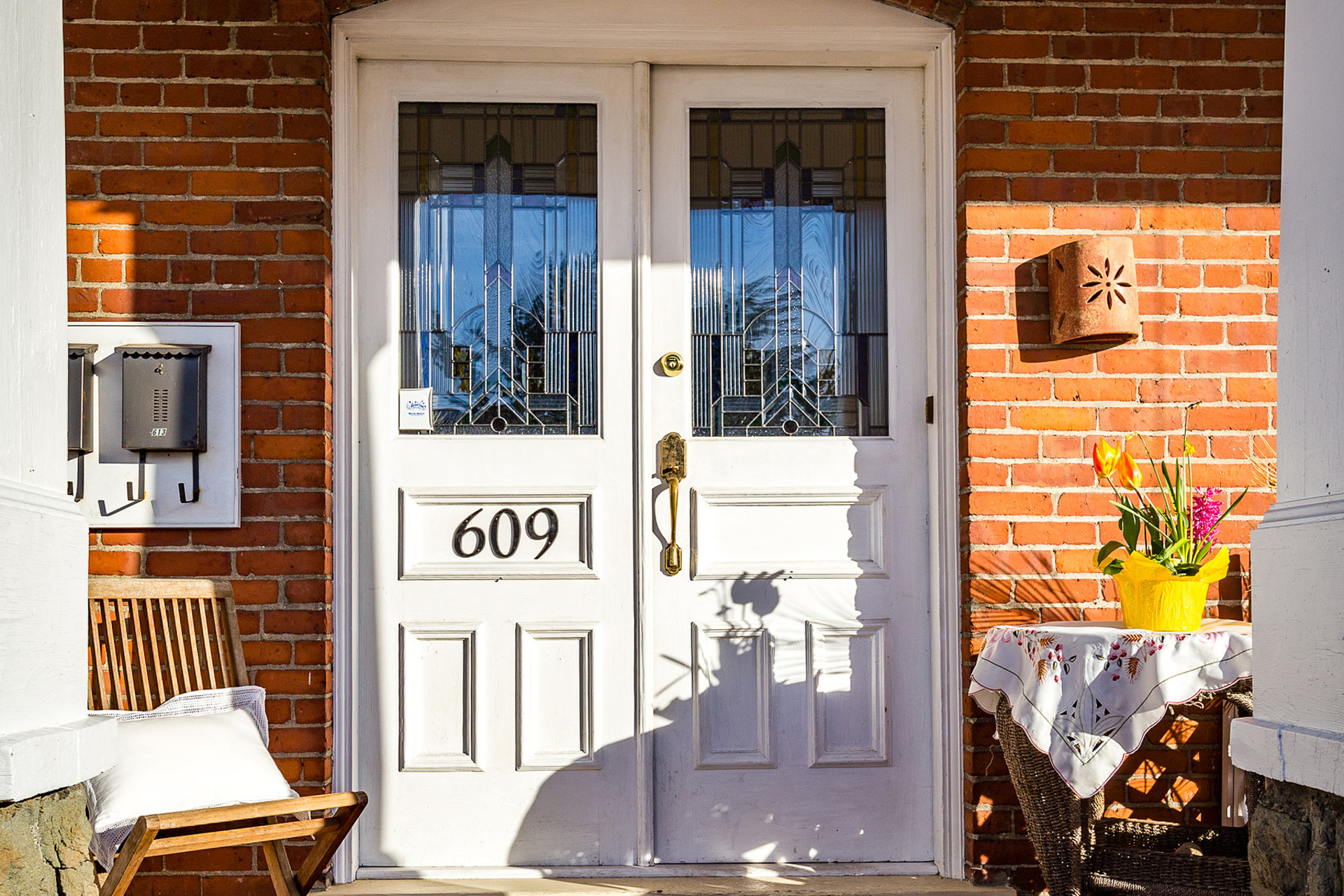  at 609, 611, 613 - 609 Mary Street, Victoria West