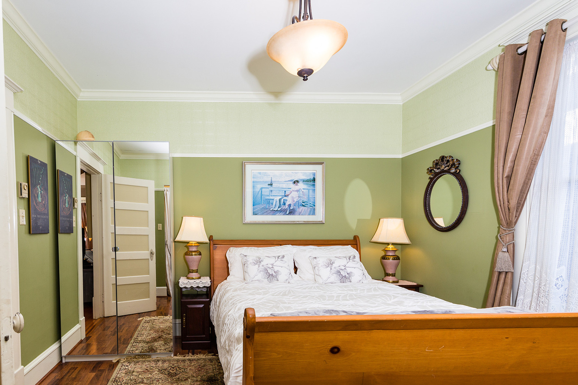  at 609, 611, 613 - 609 Mary Street, Victoria West