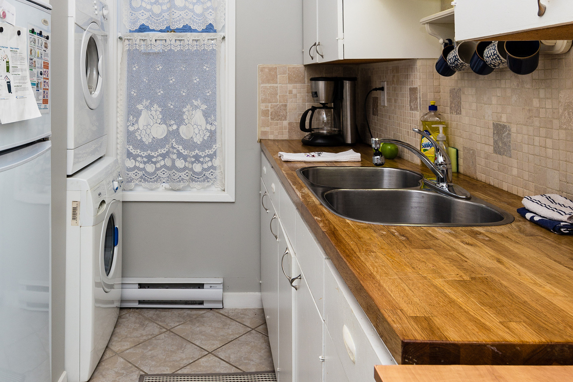  at 609, 611, 613 - 609 Mary Street, Victoria West