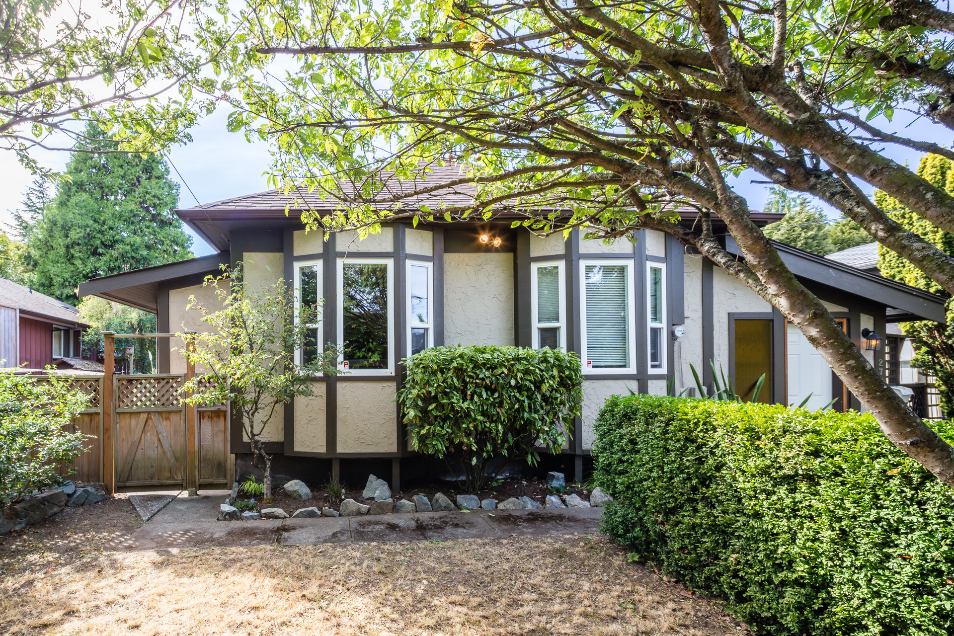  at 2706 Richmond Road, Victoria