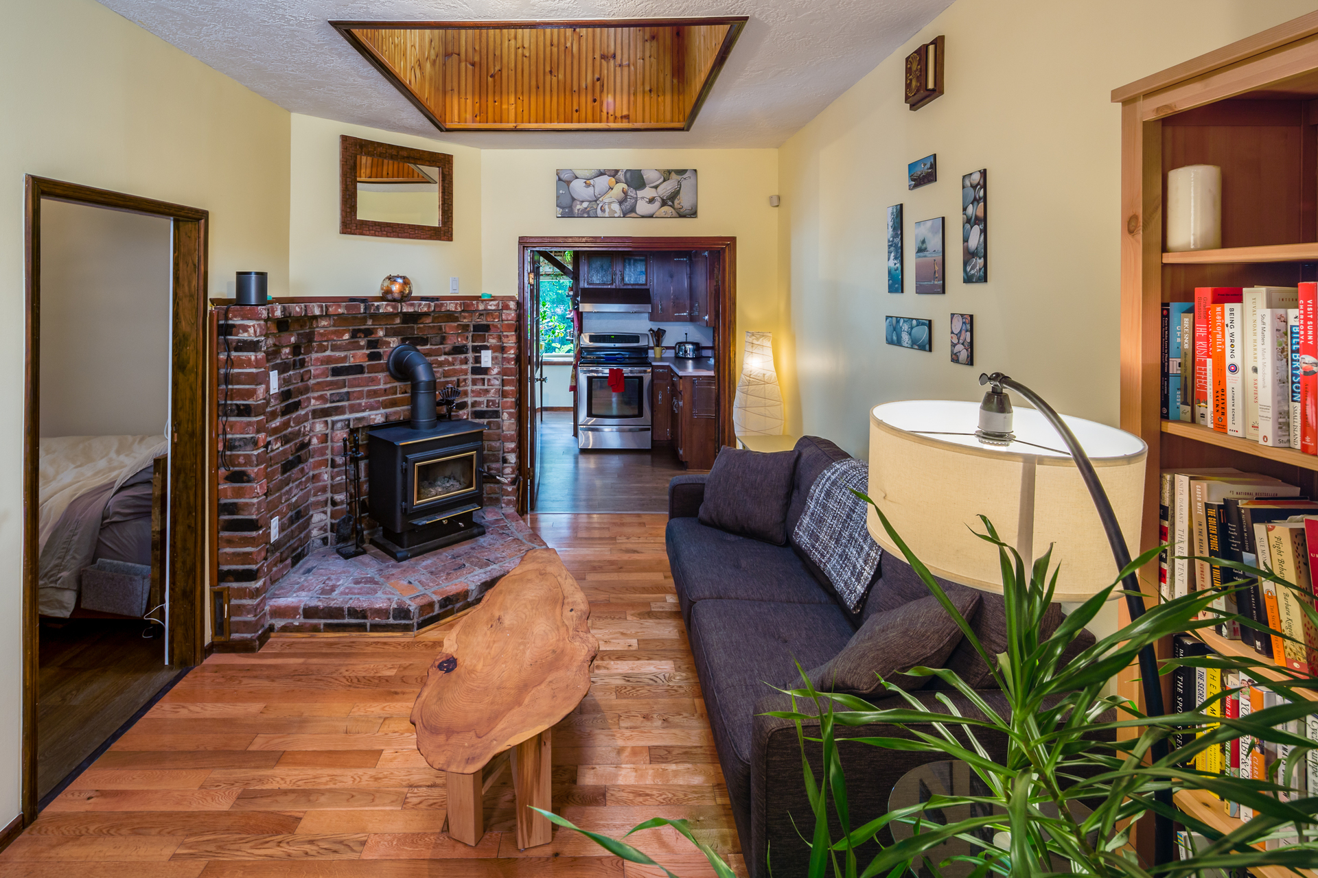  at 2706 Richmond Road, Victoria