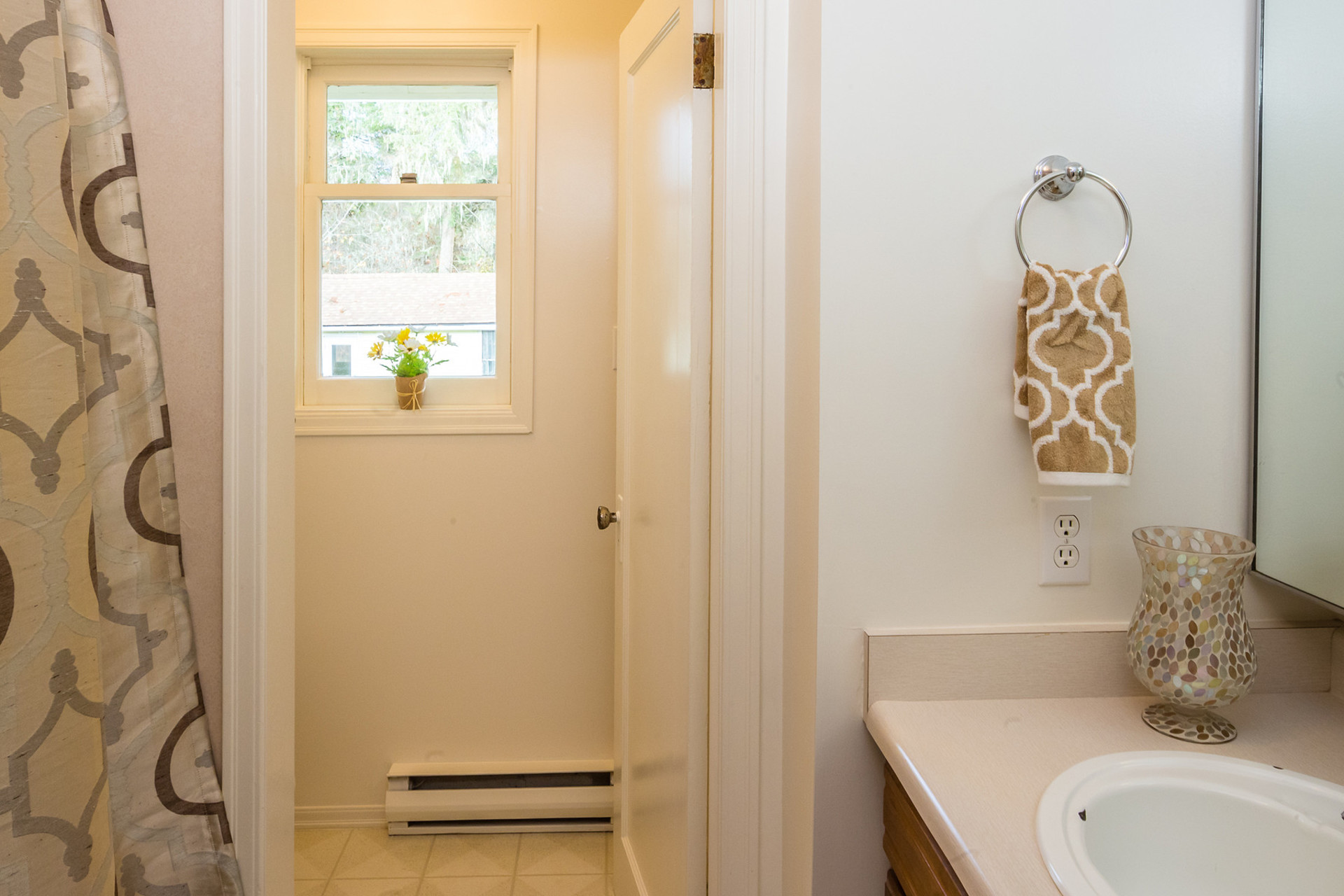  at 2032 Maple Avenue, John Muir, Sooke