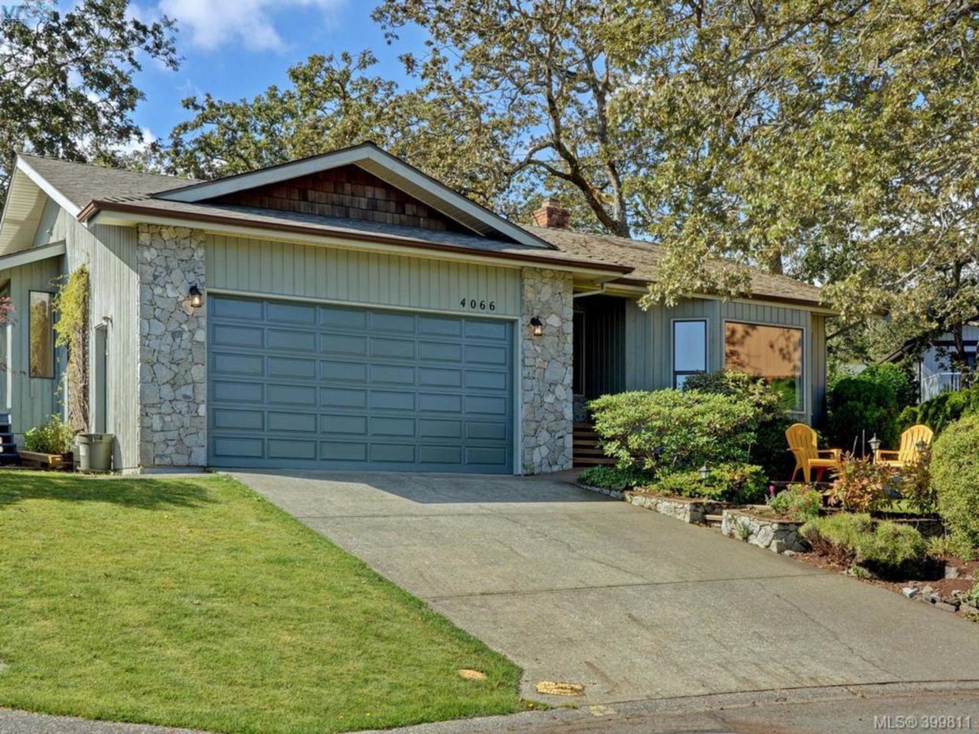 4066 Nicholson Court, High Quadra, Saanich East 