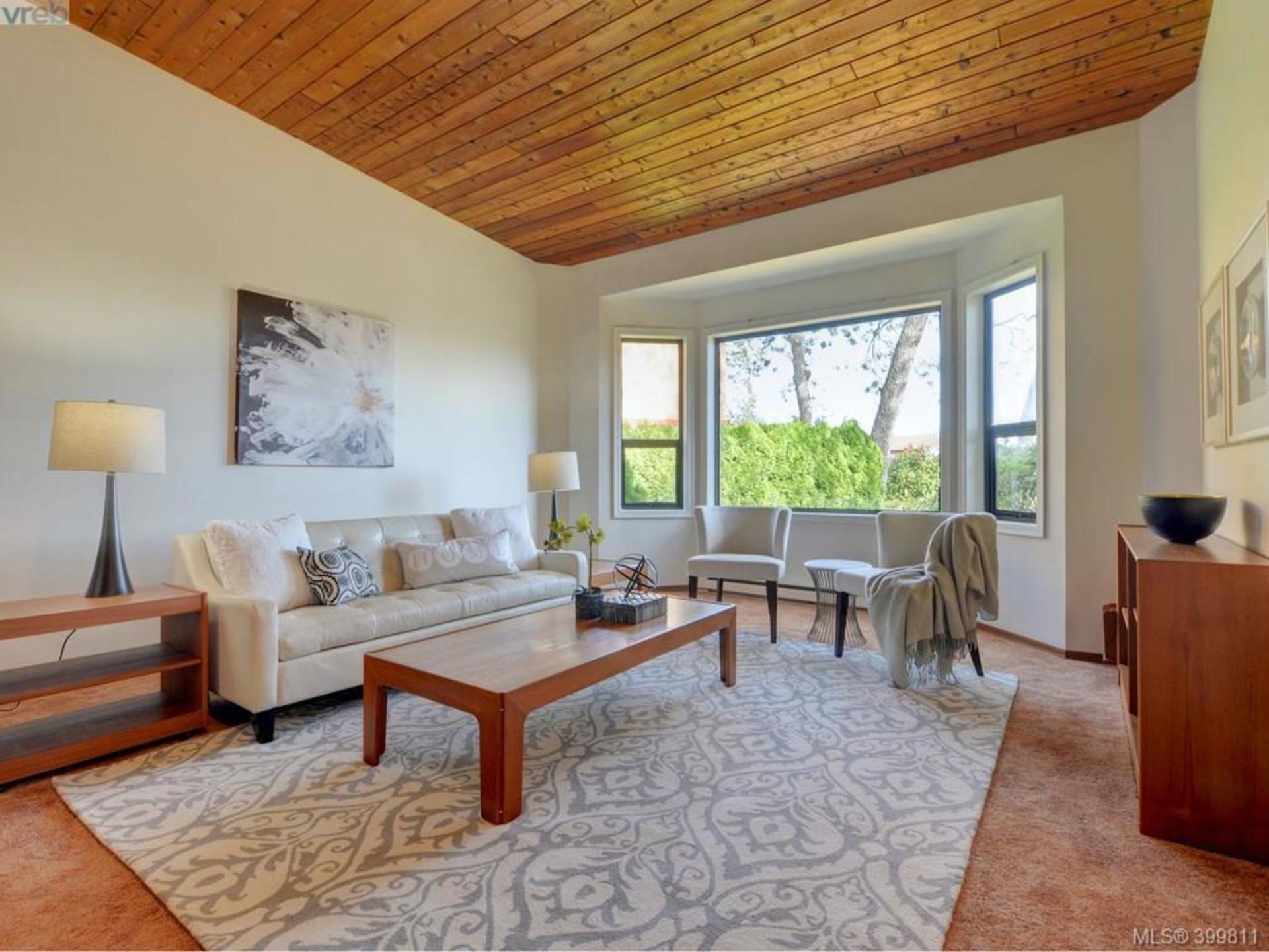  at 4066 Nicholson Court, High Quadra, Saanich East