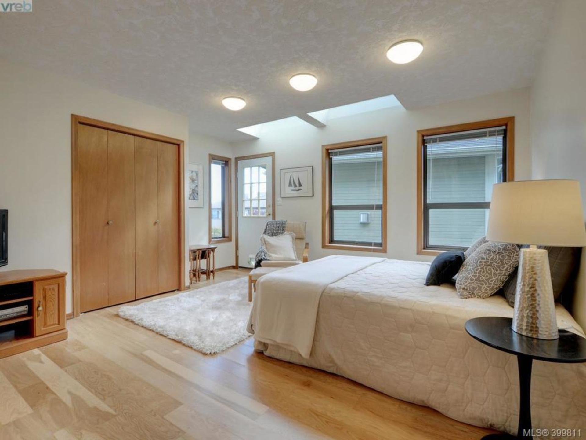  at 4066 Nicholson Court, High Quadra, Saanich East