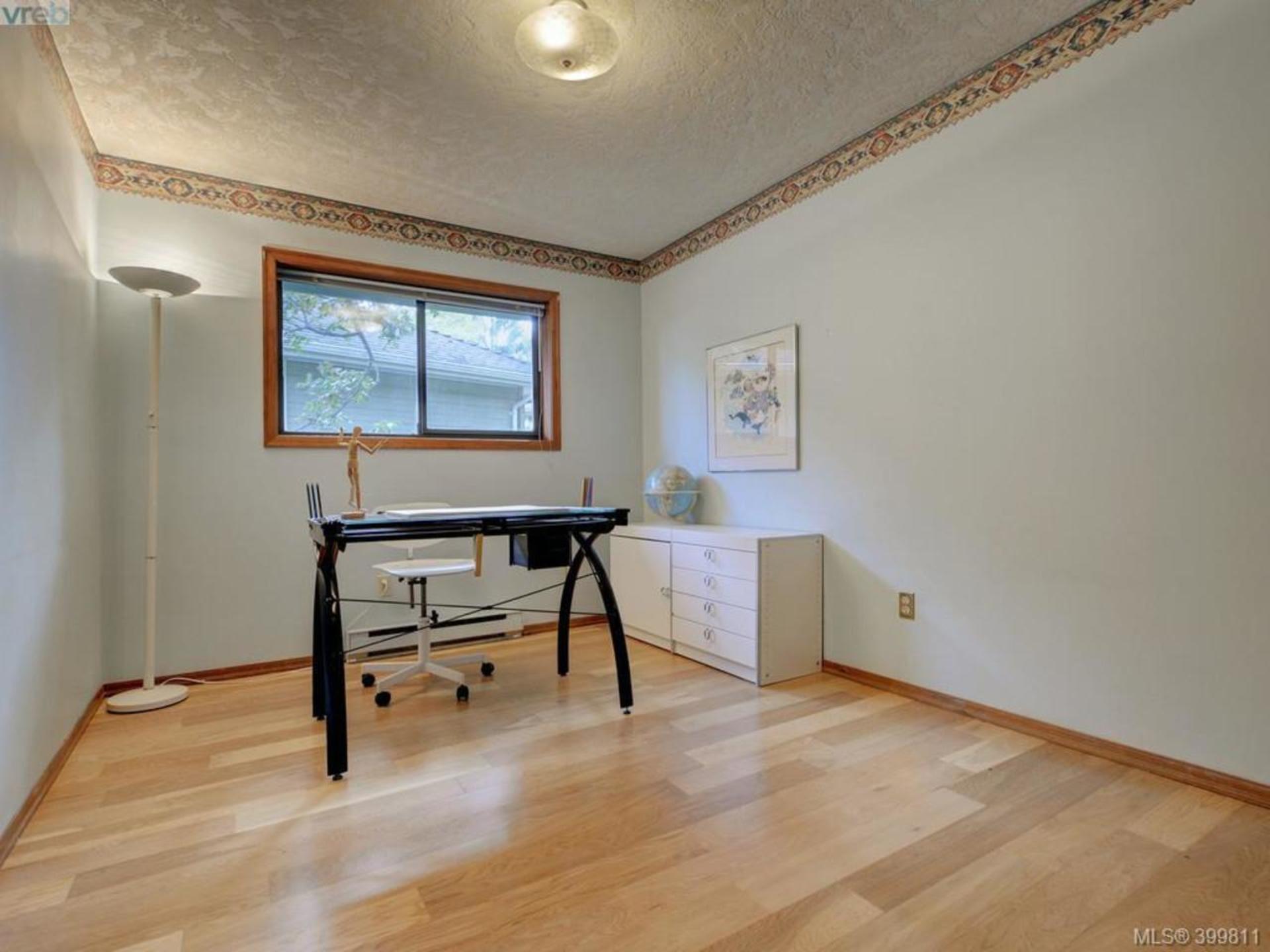  at 4066 Nicholson Court, High Quadra, Saanich East