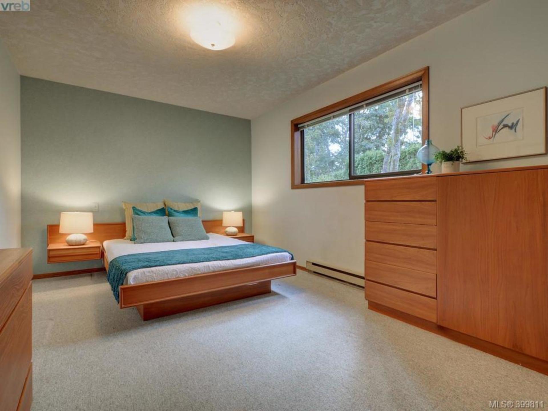  at 4066 Nicholson Court, High Quadra, Saanich East