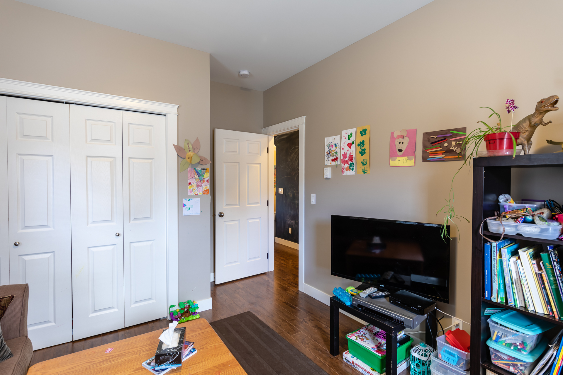 Guest Room at 3288 Merlin Road, Happy Valley, Langford