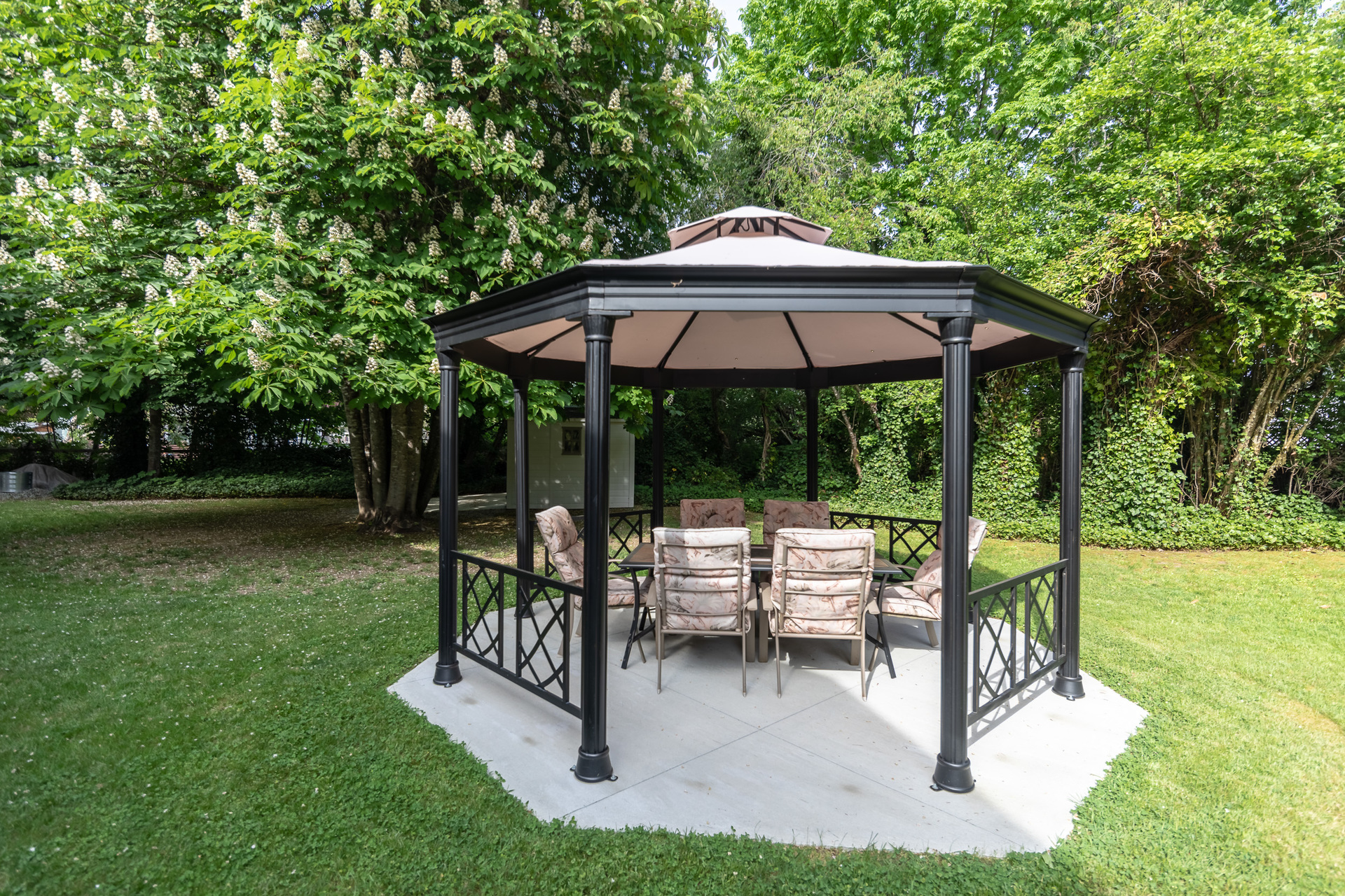 Gazebo at 5895 River Road, Port Alberni, Vancouver Island Gazebo at 5895 River Road, Port Alberni, Vancouver Island